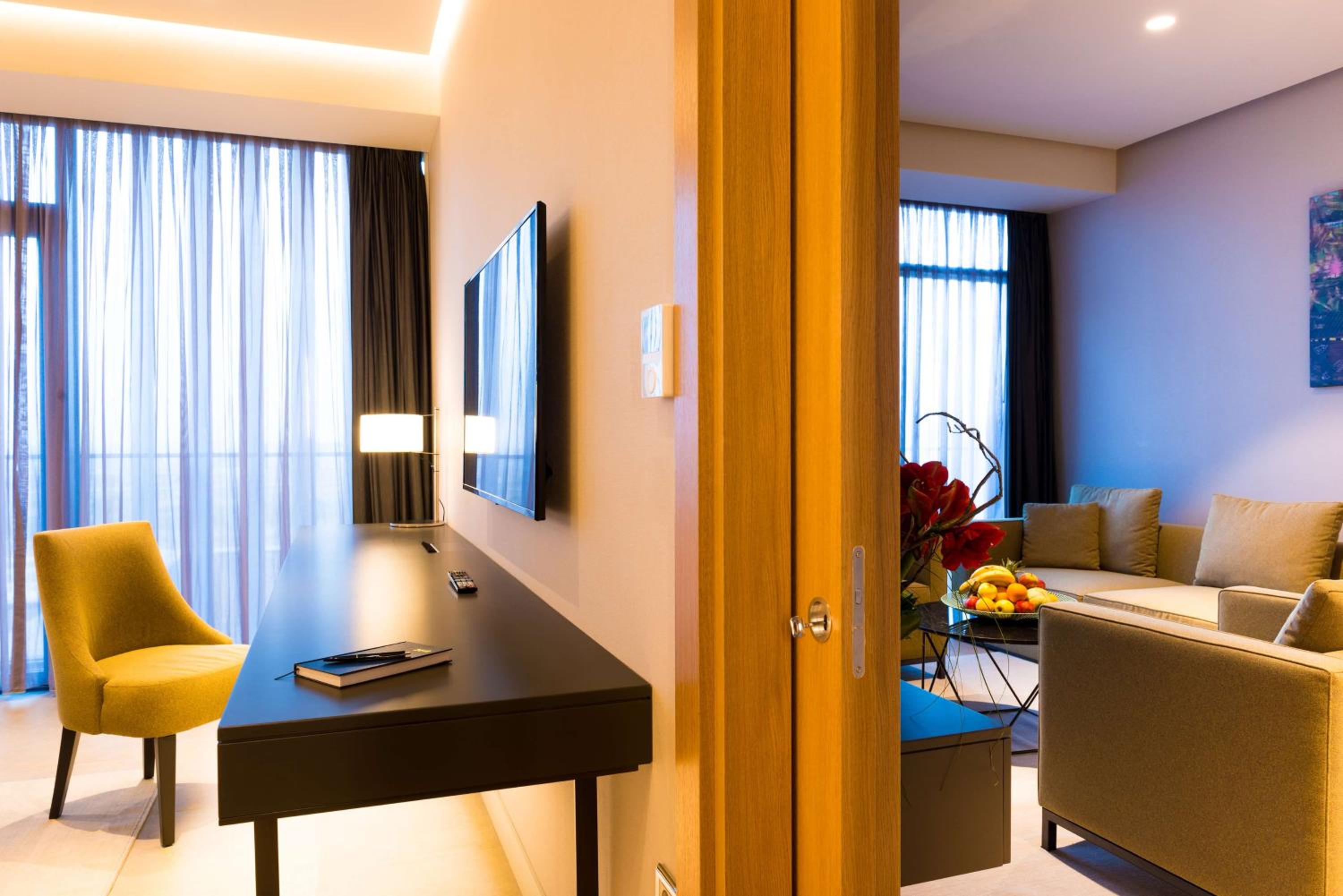 Suite With Balcony And Whirlpool photo 2