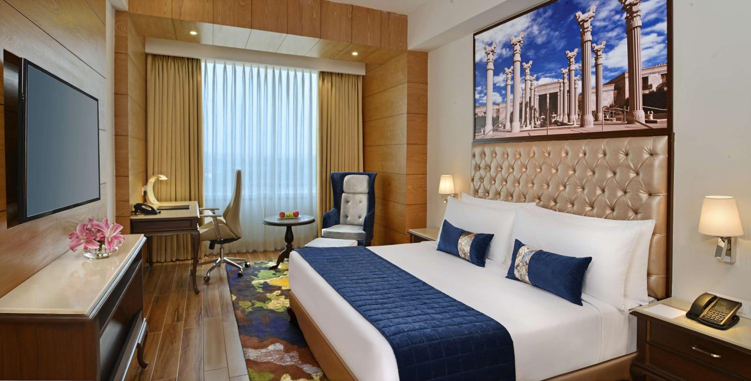 Deluxe Room - Photo 2