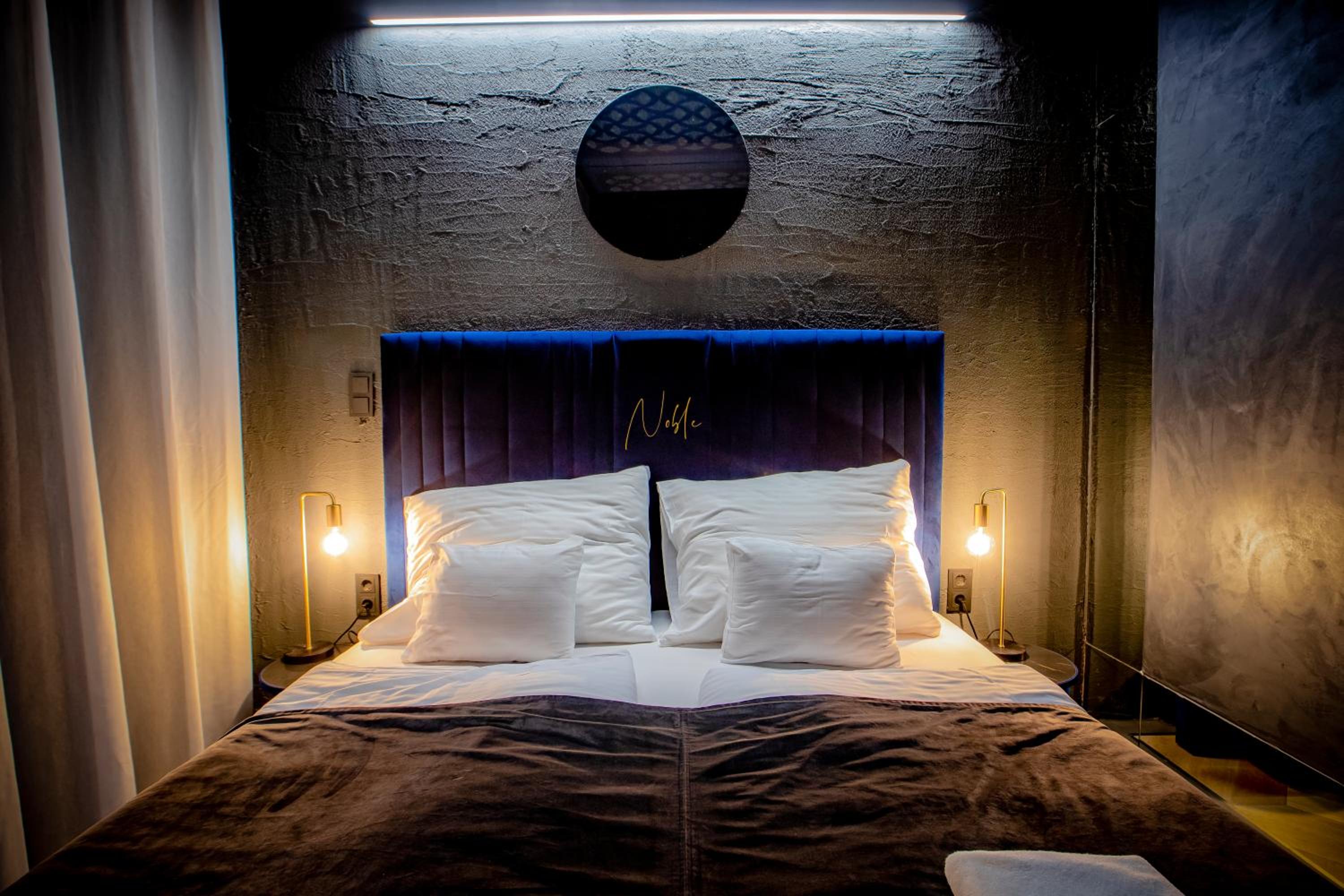 Deluxe Double Room - Photo 7