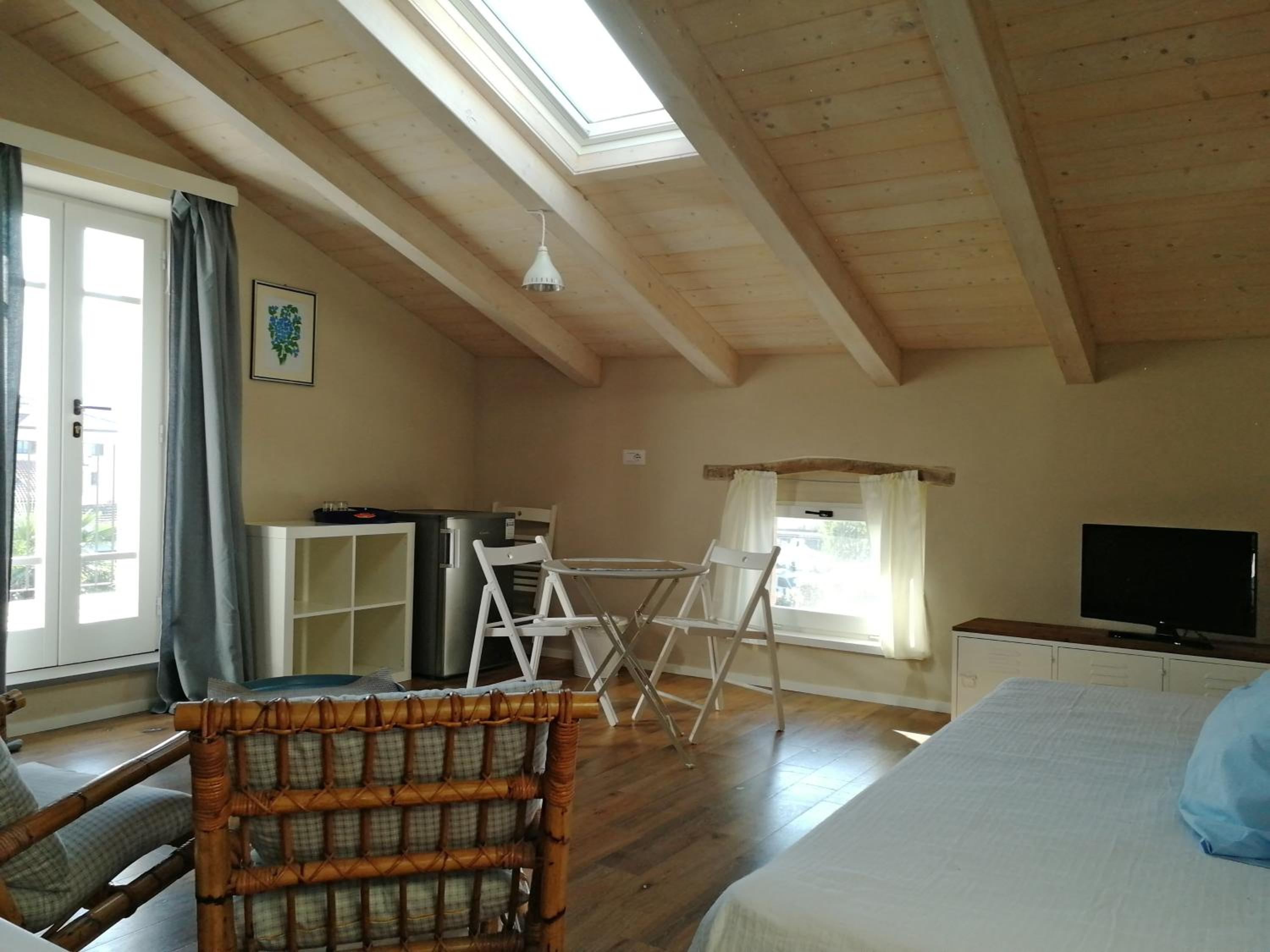 Quadruple Room with Lake View photo 3