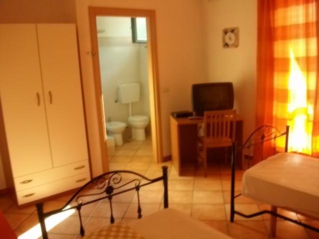 Triple Room with Private Bathroom - Photo 1