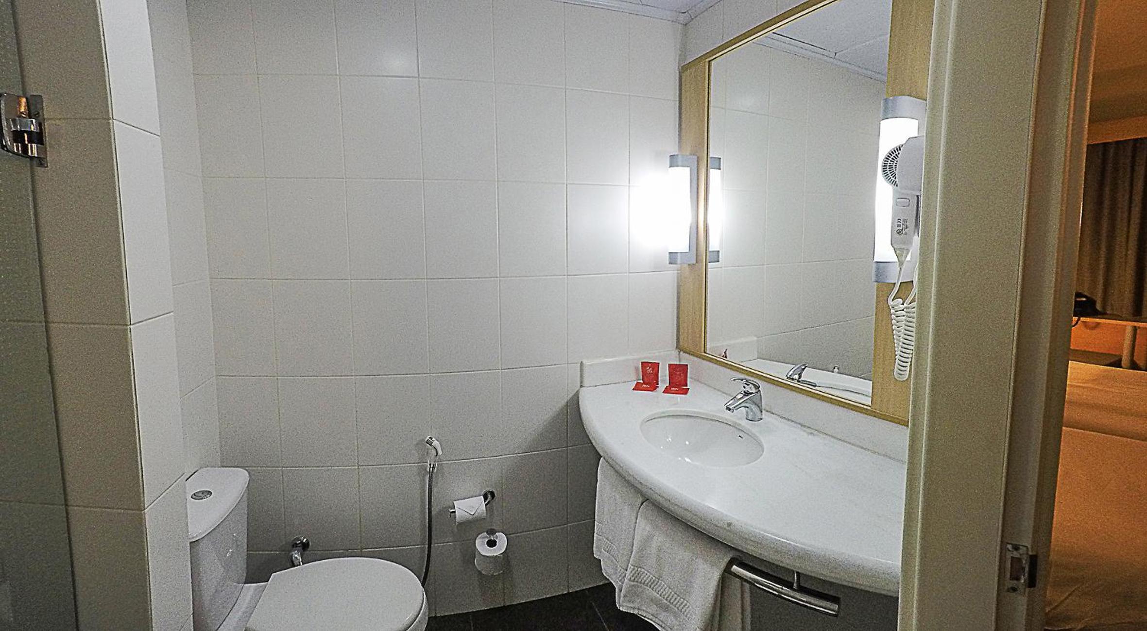 Standard Twin Room photo 3