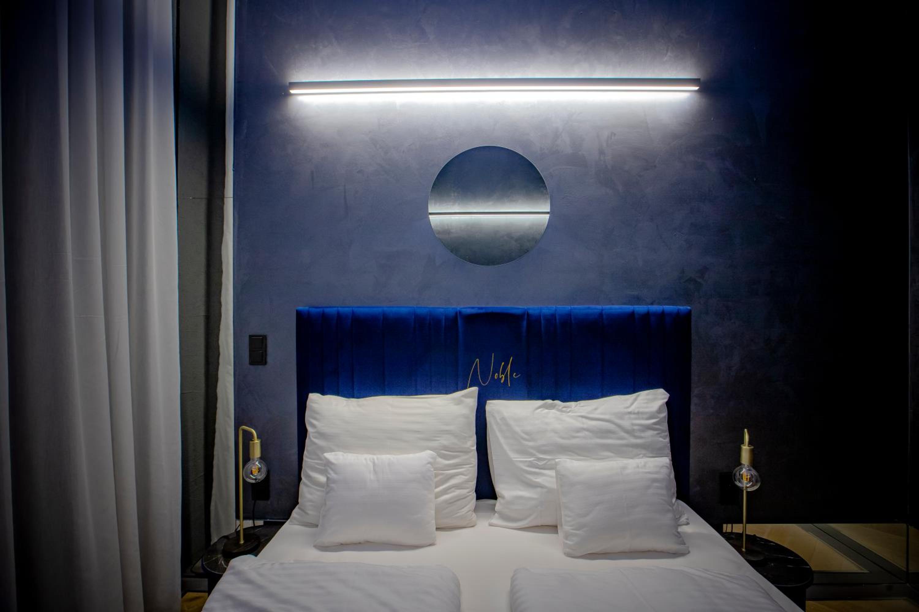 Standard Double Room - Photo 2