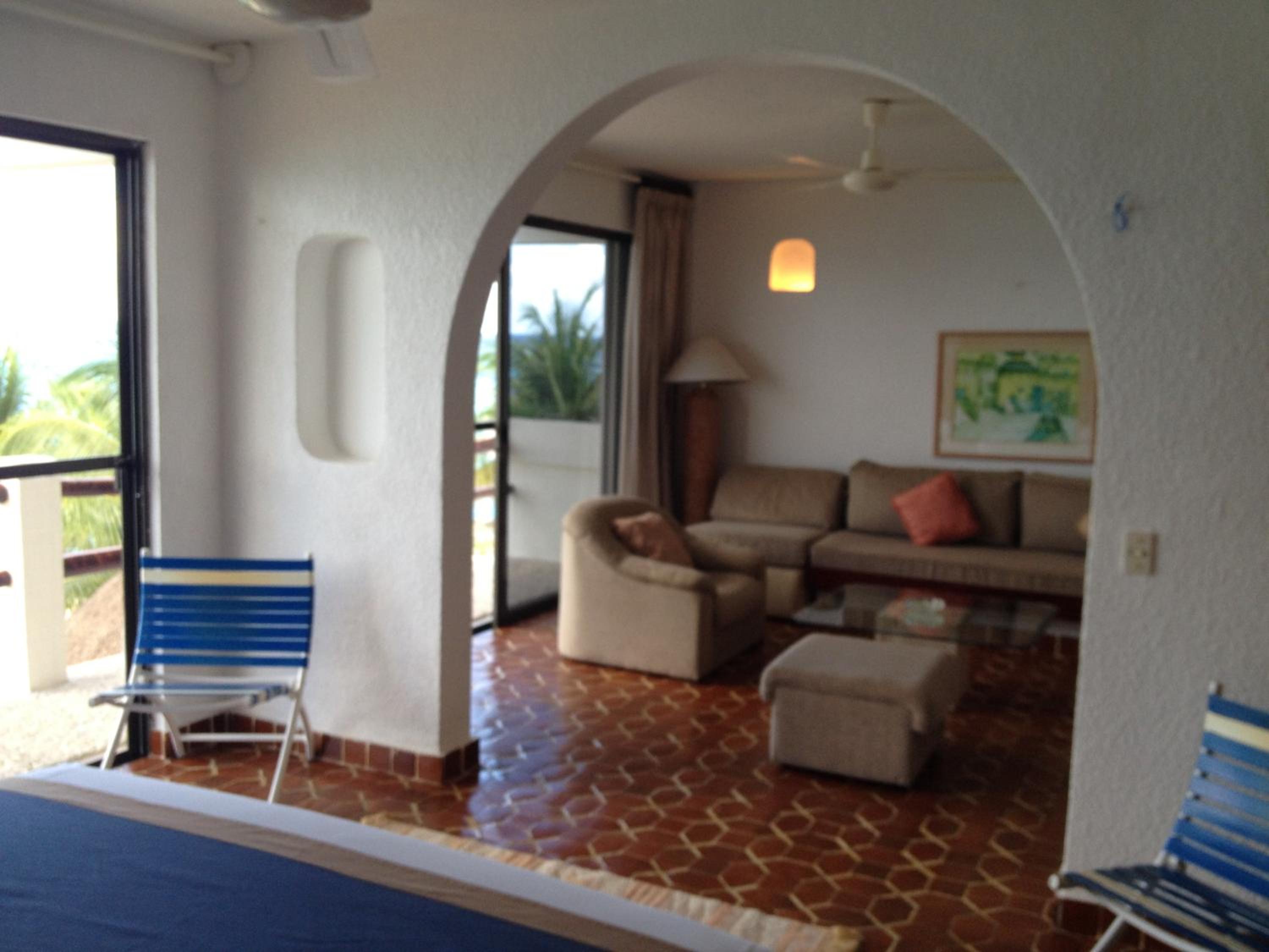 One-Bedroom Apartment - Photo 32