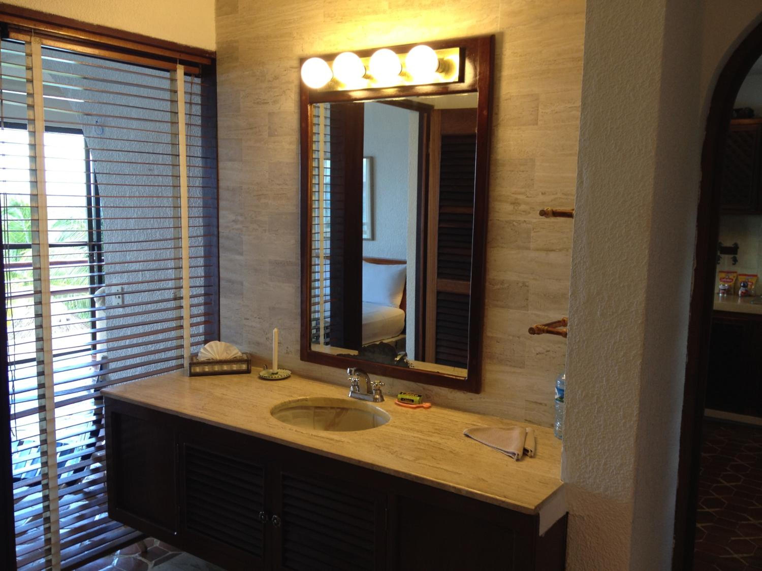 One-Bedroom Apartment - Photo 27