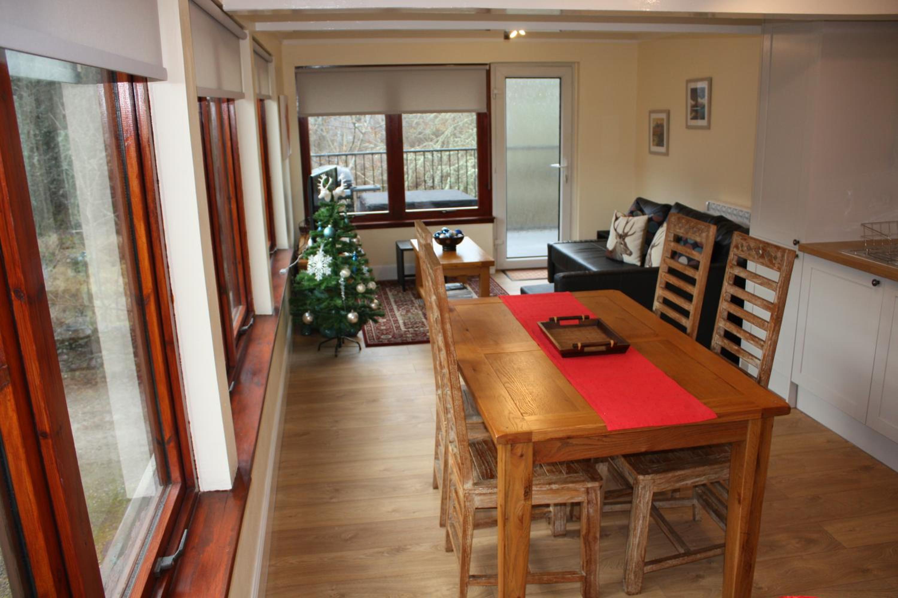 Apartment with Terrace - Photo 23