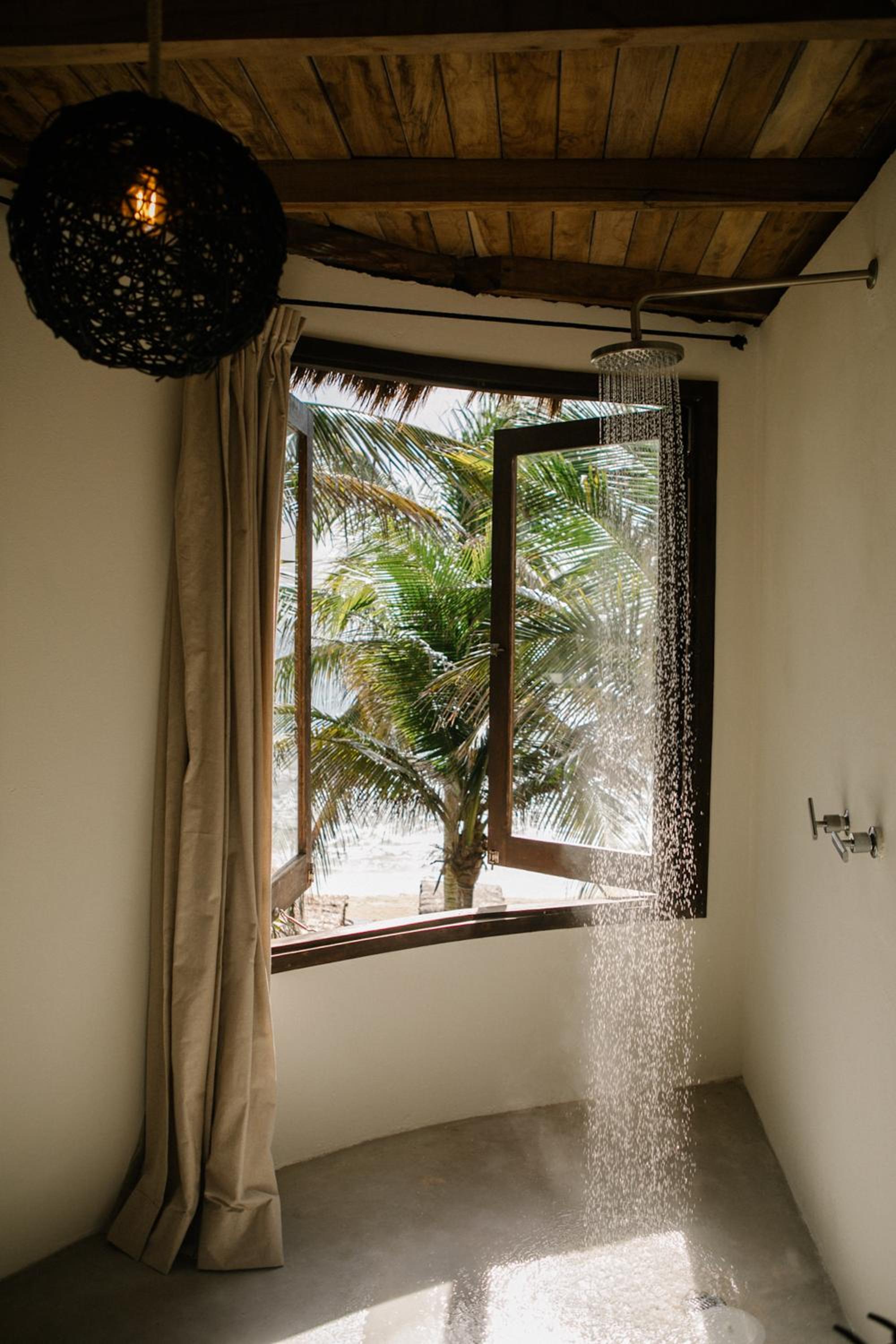 Double Room with Sea View - Photo 12