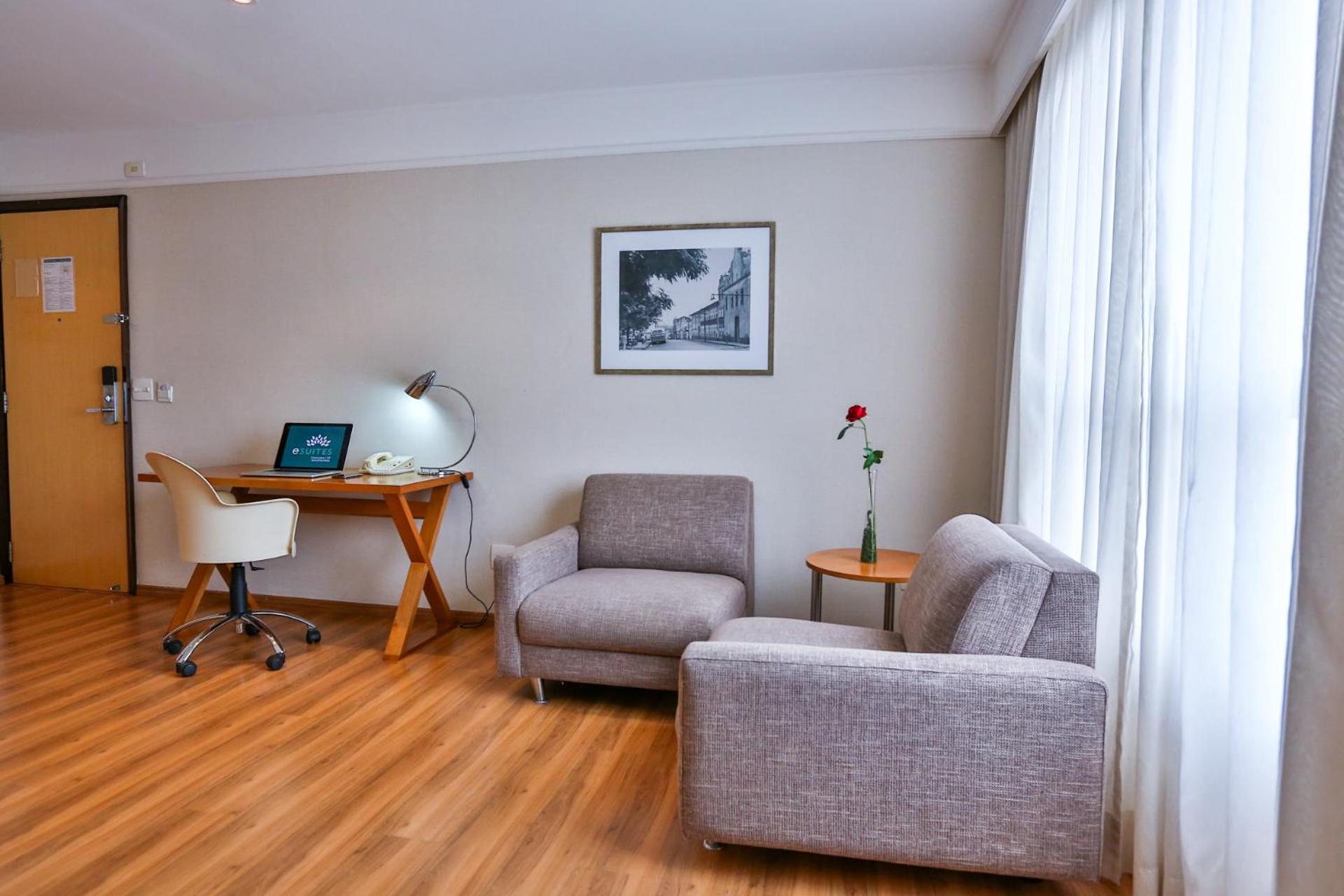 Superior Suite - Photo 6
