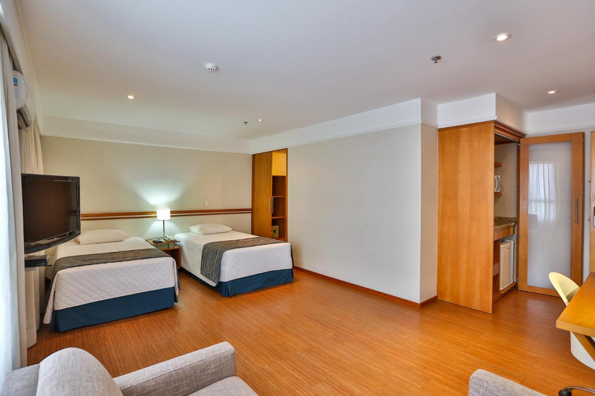Superior Suite - Photo 4