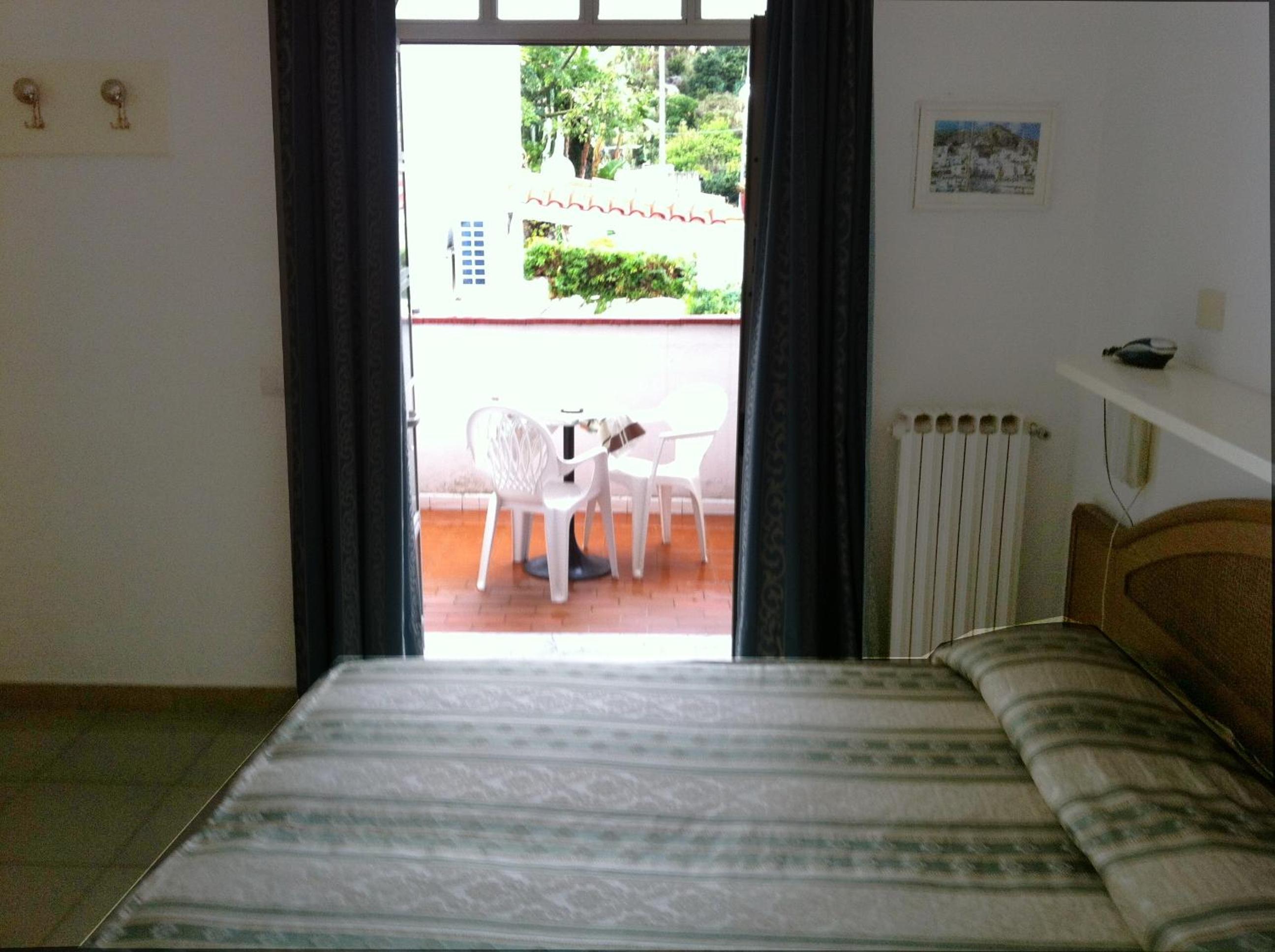 Standard Double Room - Photo 28
