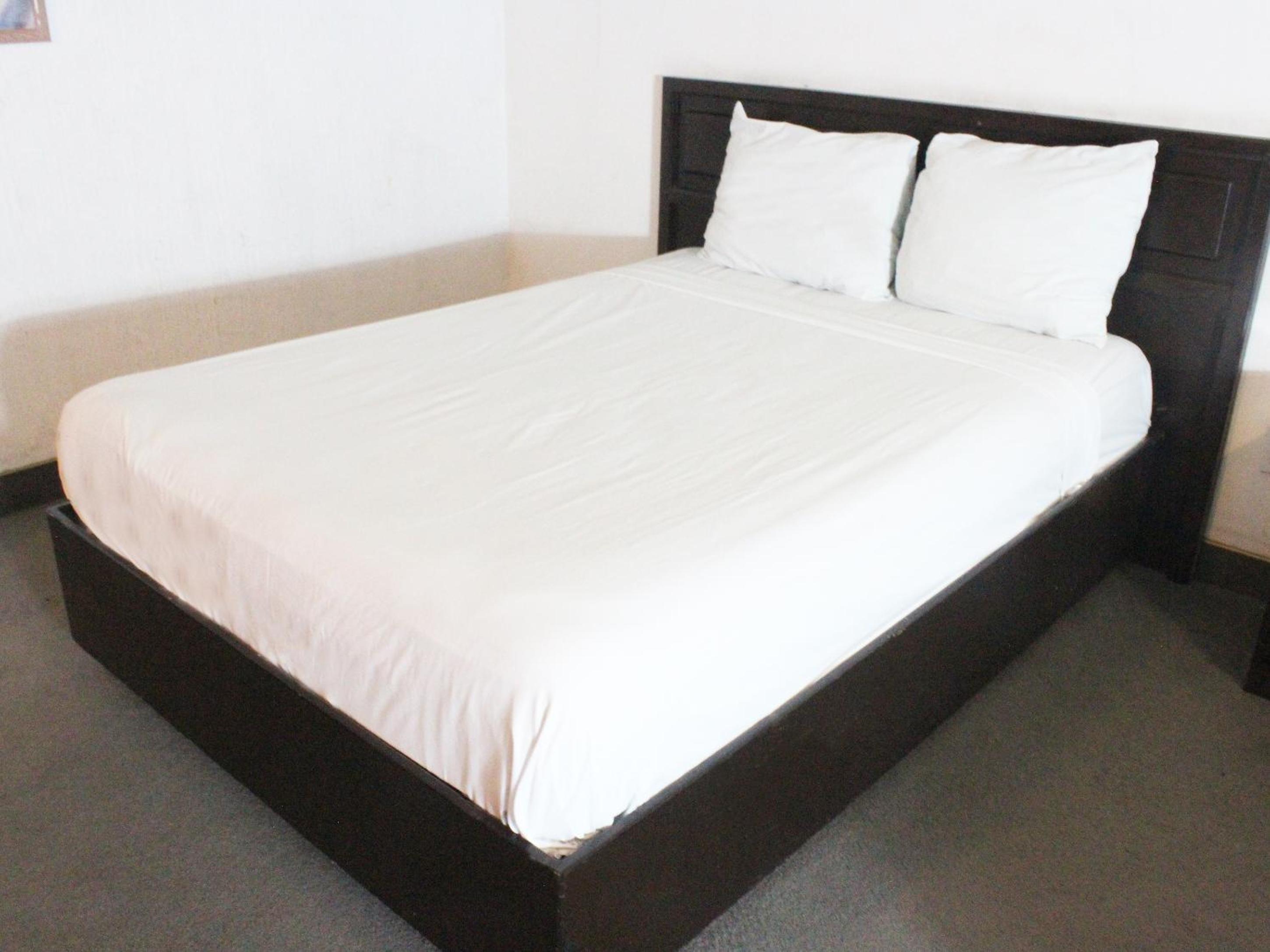 Standard Queen Room - Photo 2