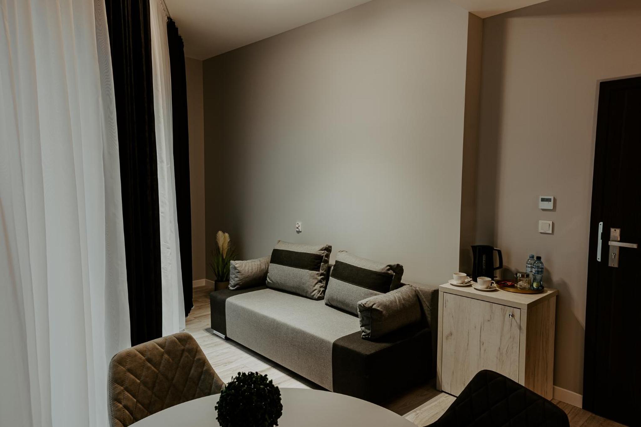 Triple Room with Bathroom - Photo 8