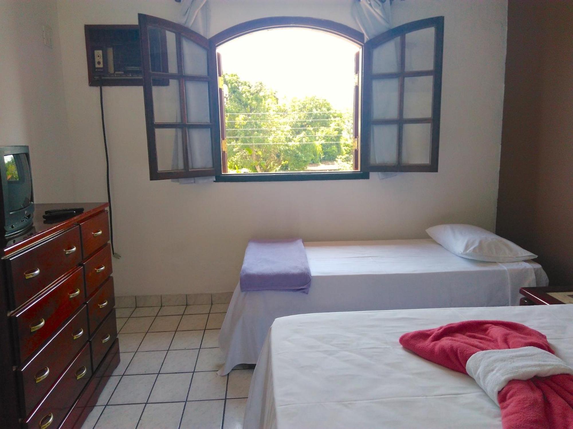 Standard Double Room - Photo 12