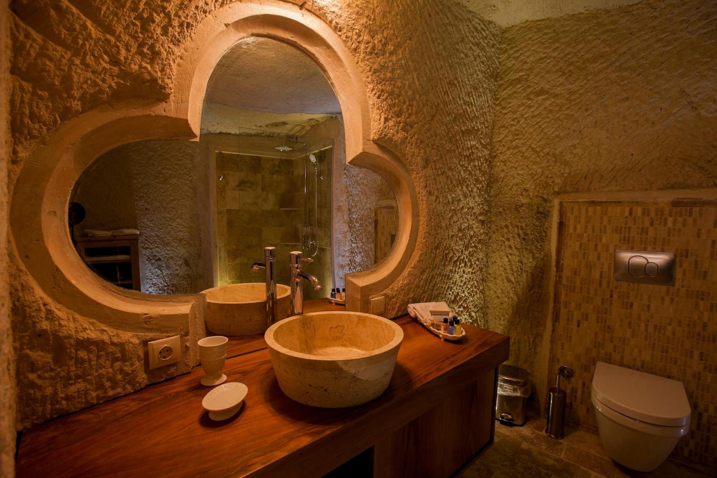 Cave Suite - Photo 3