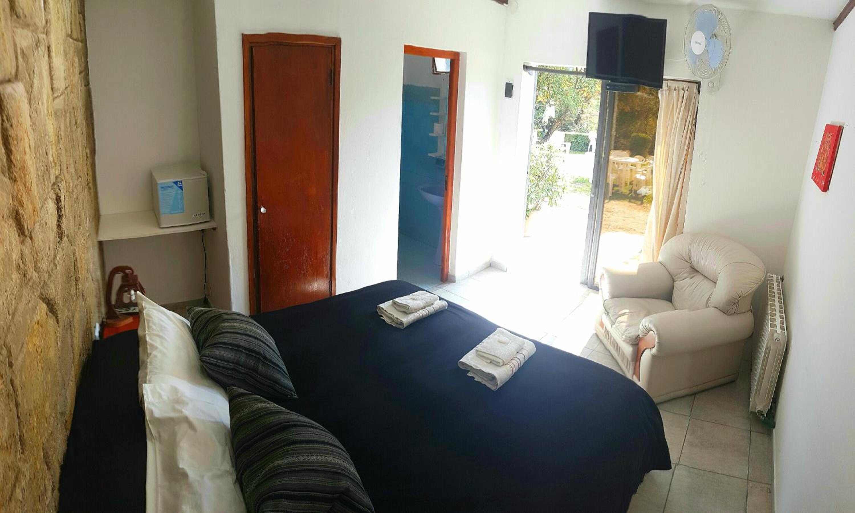 Double Or Twin Room With Private Bathroom photo 2