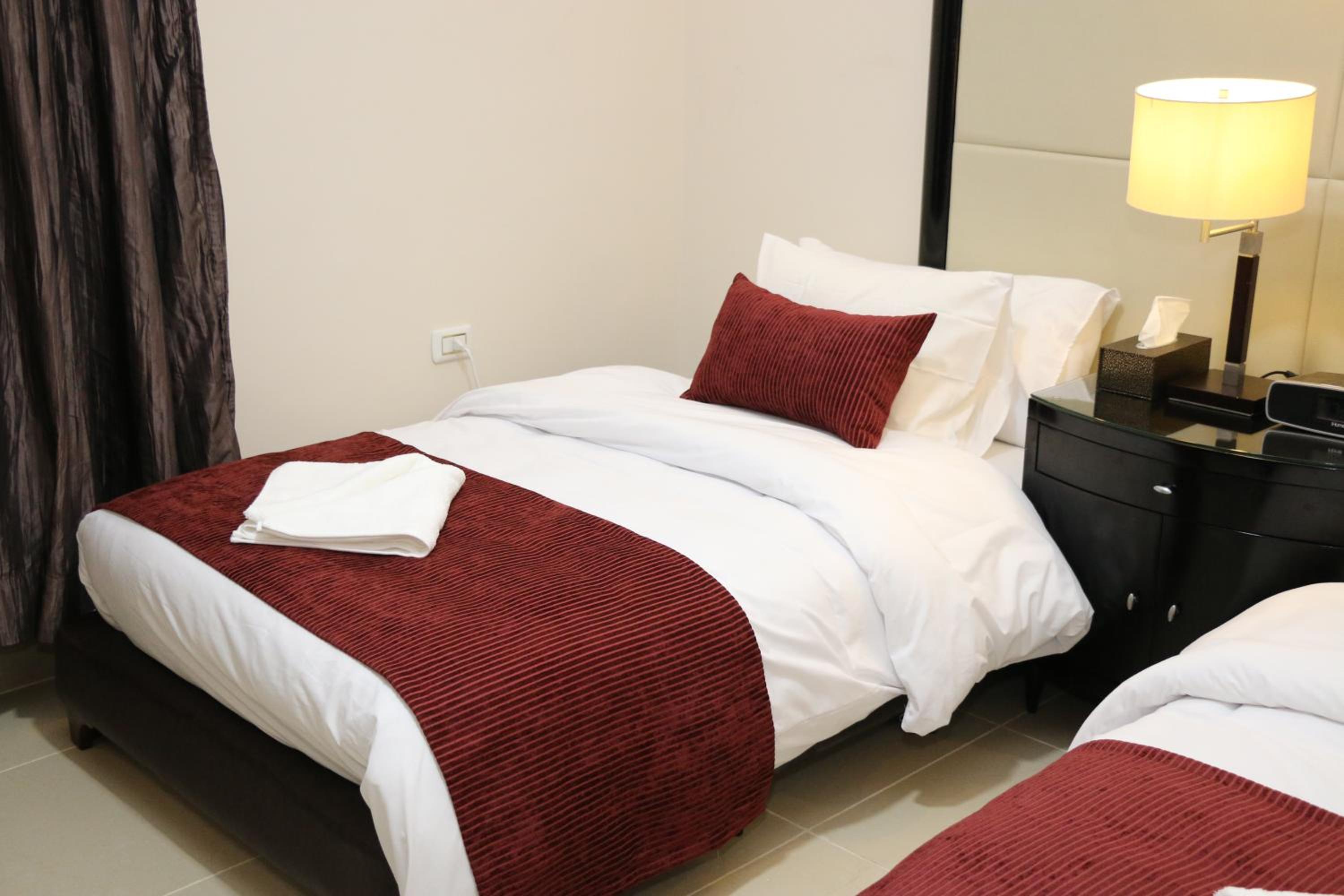 Twin Room with Balcony - Photo 14