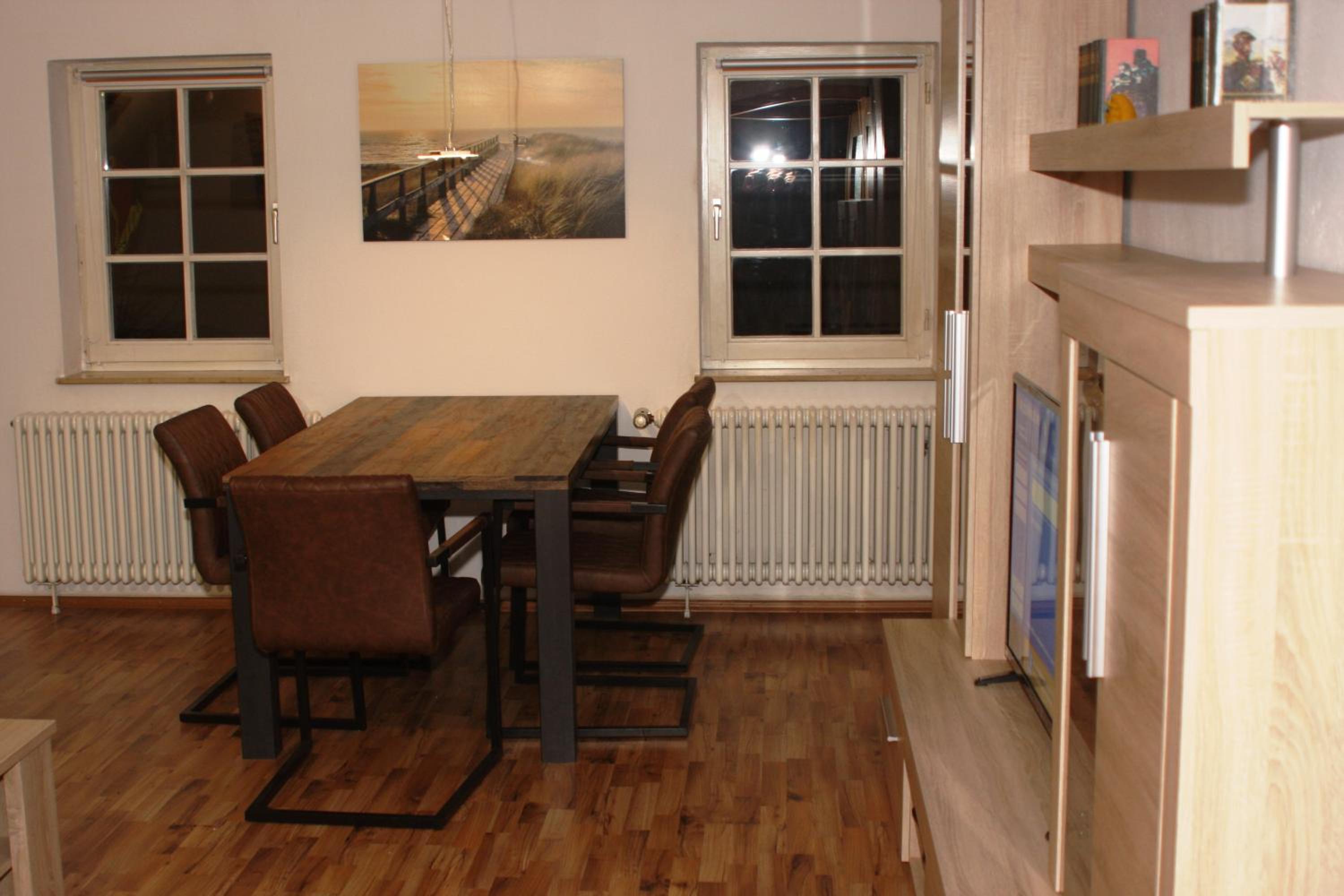 Two-Bedroom Apartment - Photo 3