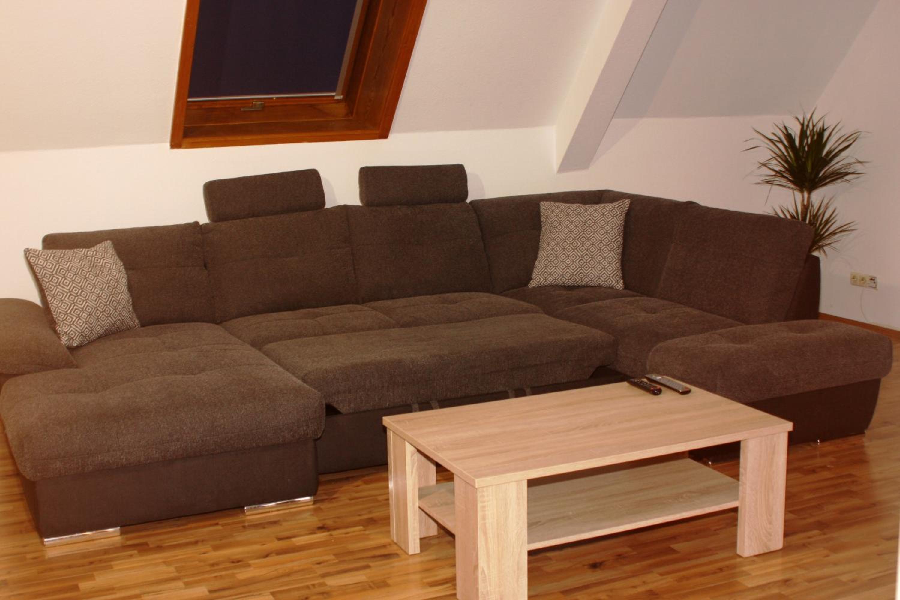 Two-Bedroom Apartment - Photo 2