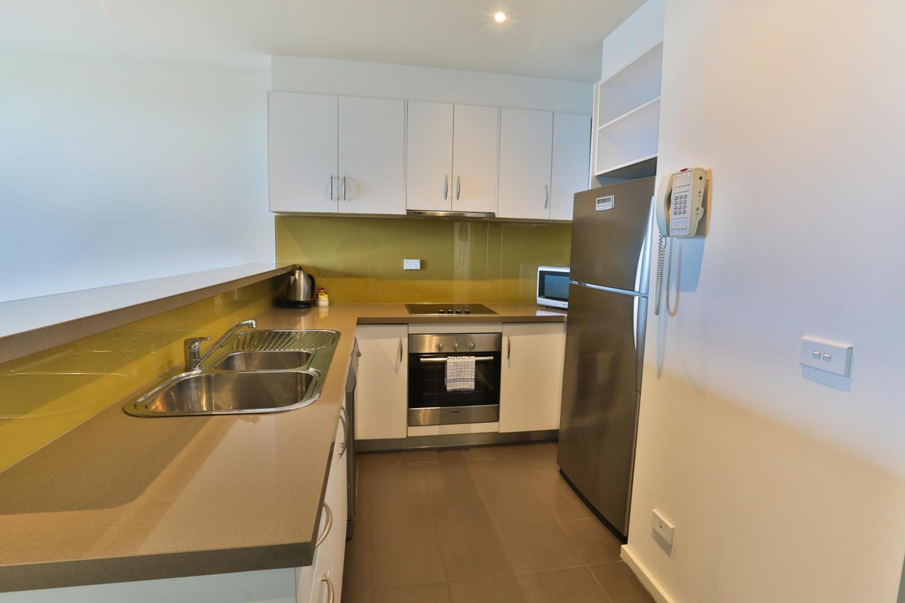 Luxury Two-Bedroom Apartment with Spa Bath photo 2