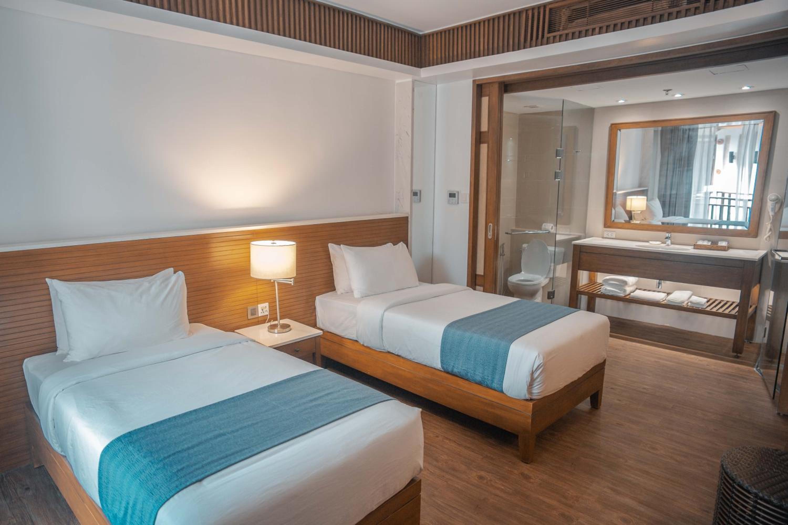 Deluxe Twin Room - Photo 1