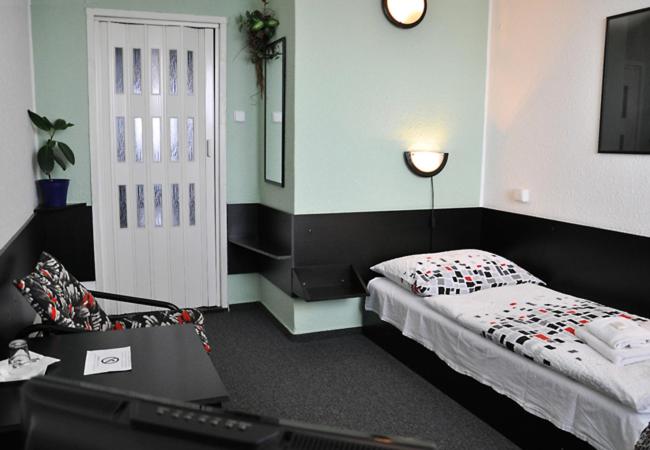 Single Room photo 2
