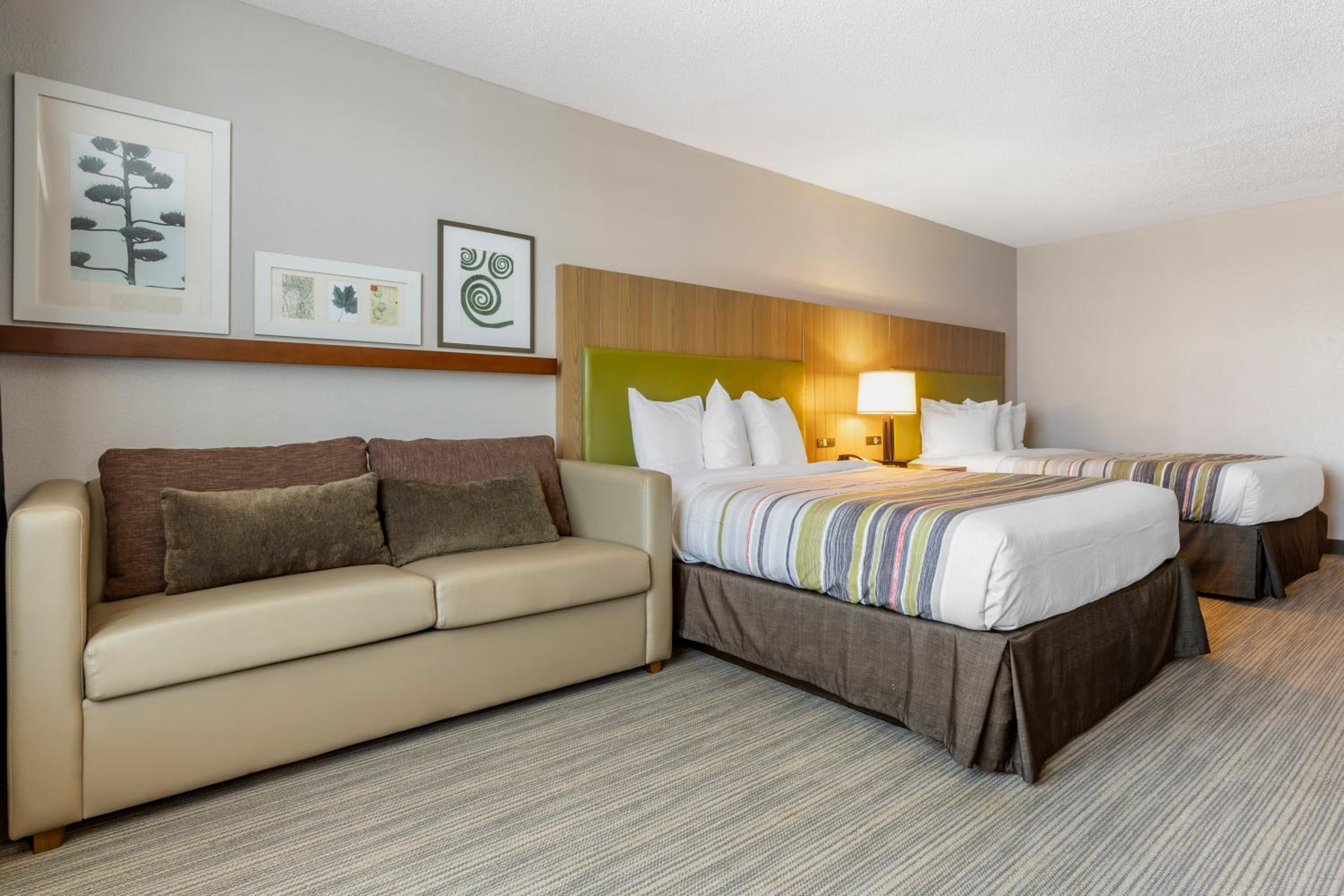 Studio Suite with Two Queen Beds - Non-Smoking - Photo 1