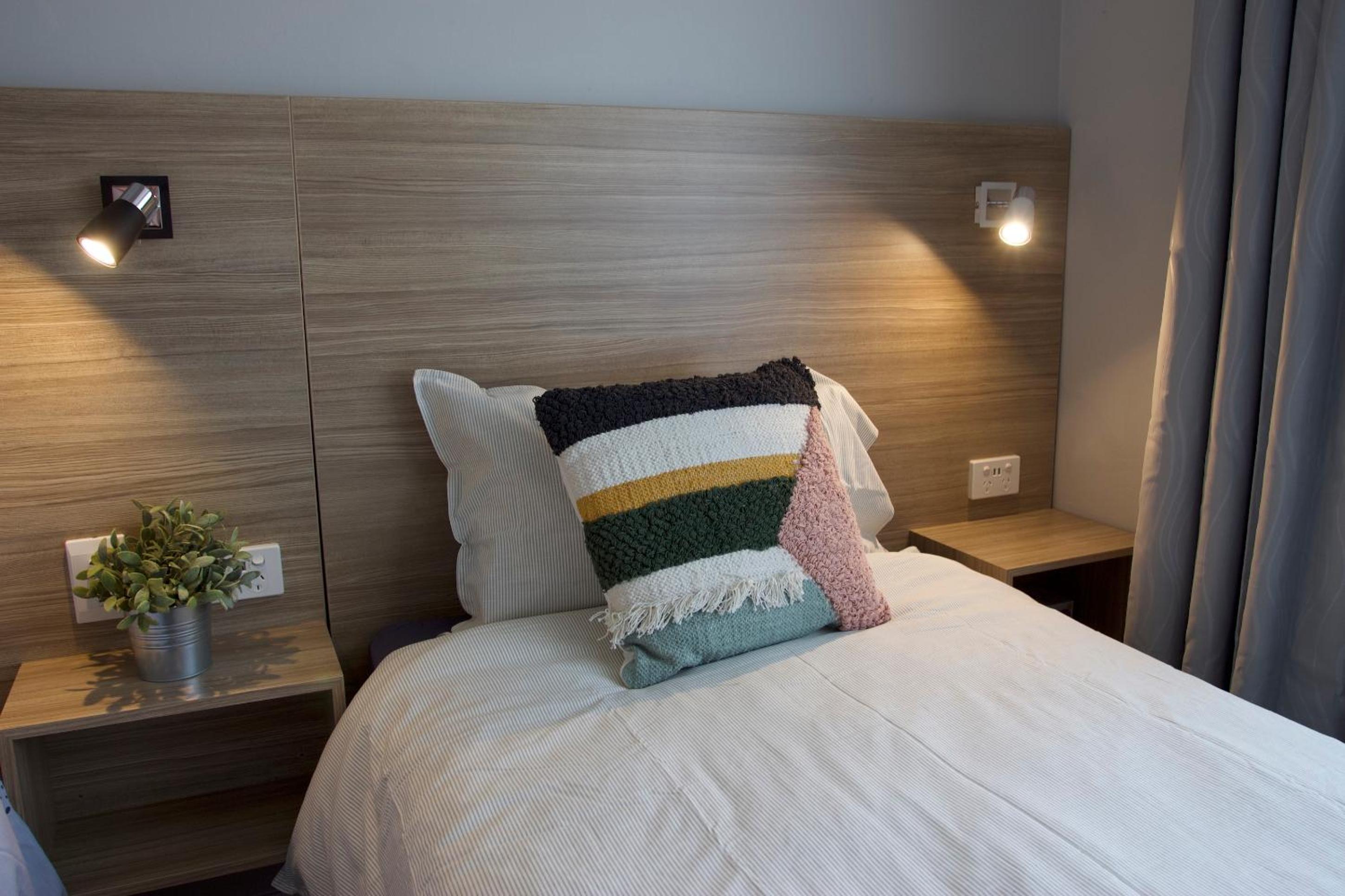 Triple Room With Shared Bathroom thumbnail 5
