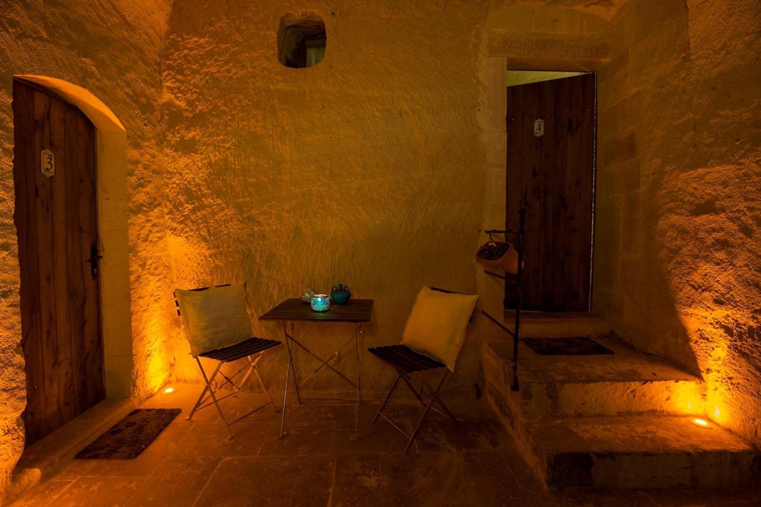 Cave Suite - Photo 10