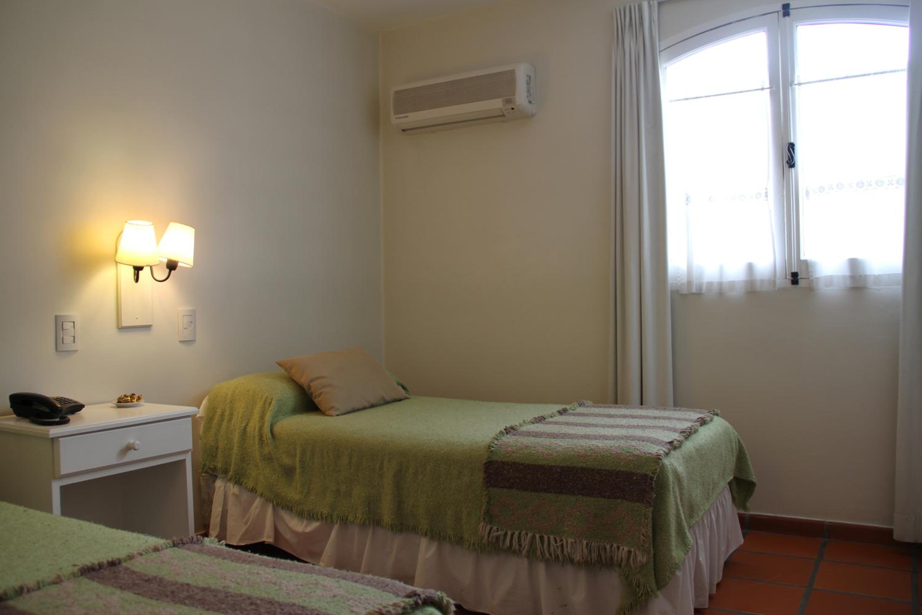 Standard Twin Room photo 3
