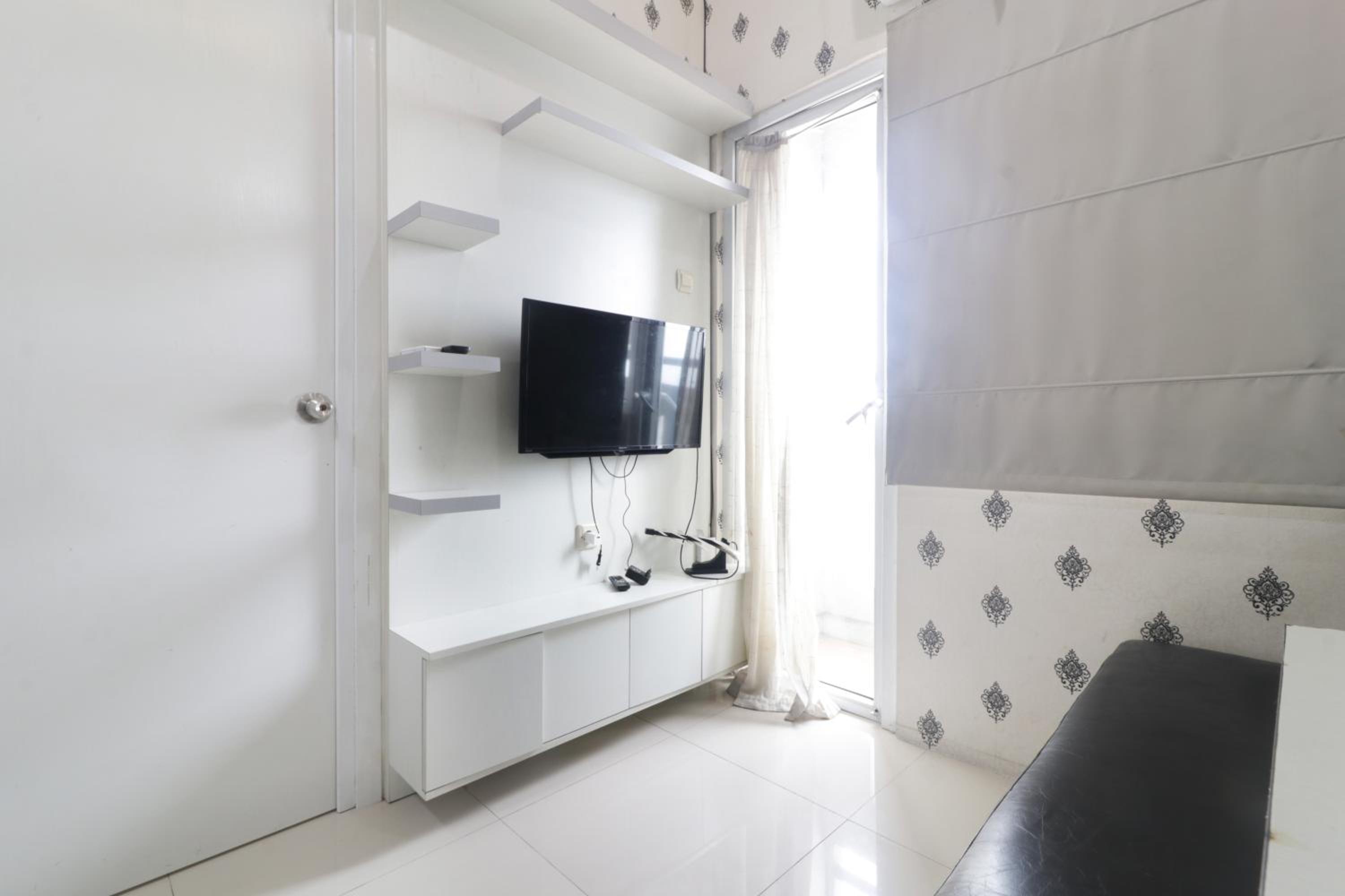 Two-Bedroom Apartment - Photo 4