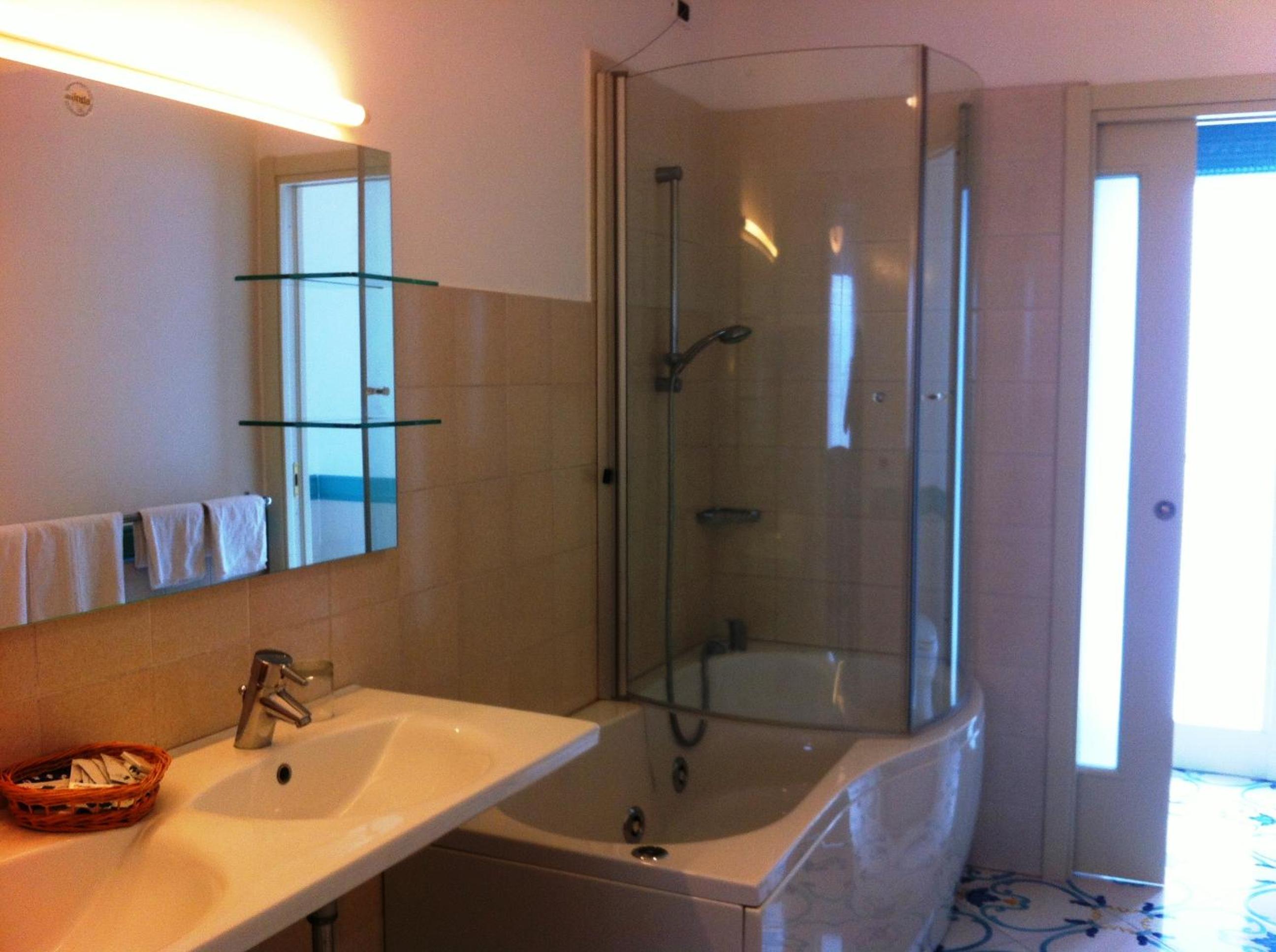 Junior Suite - Photo 10