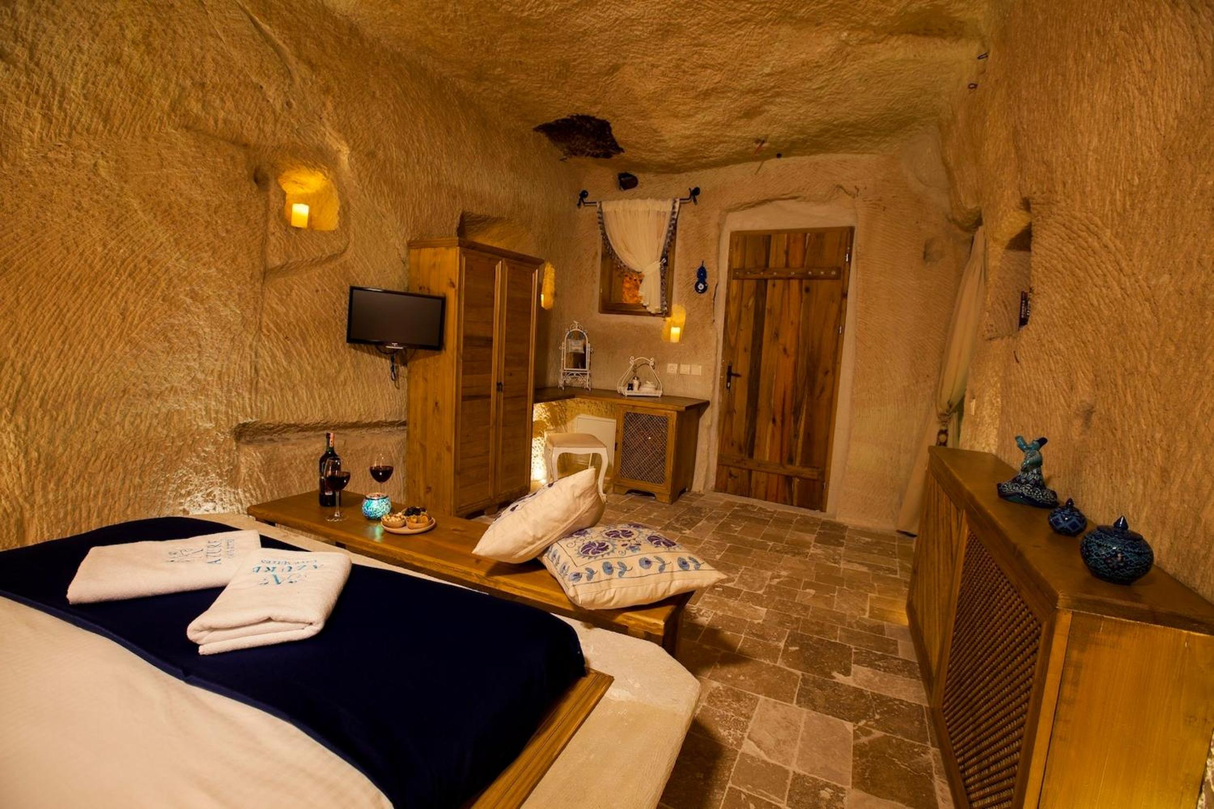 Cave Suite - Photo 5
