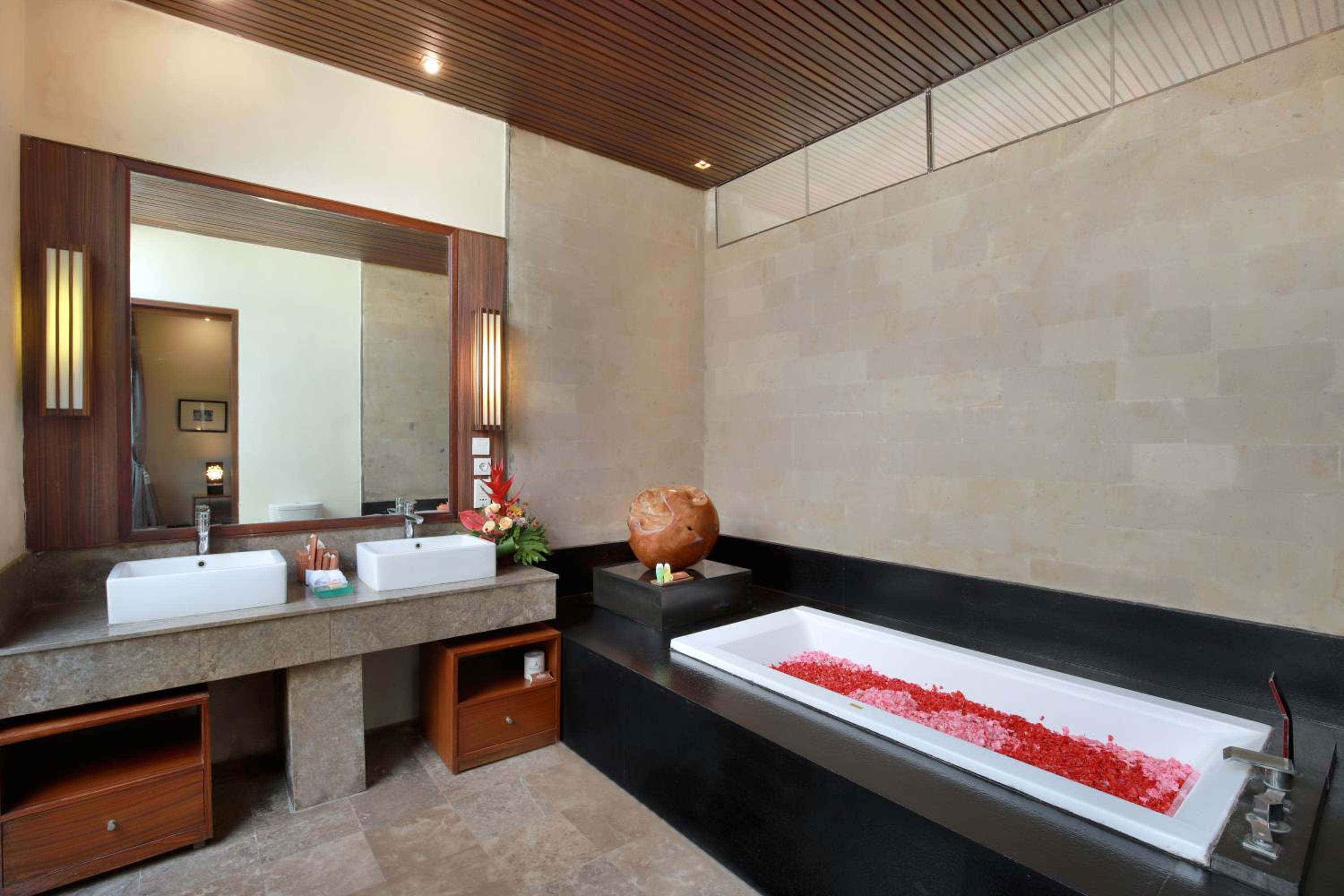 Two-Bedroom Pool Villa  - Photo 9