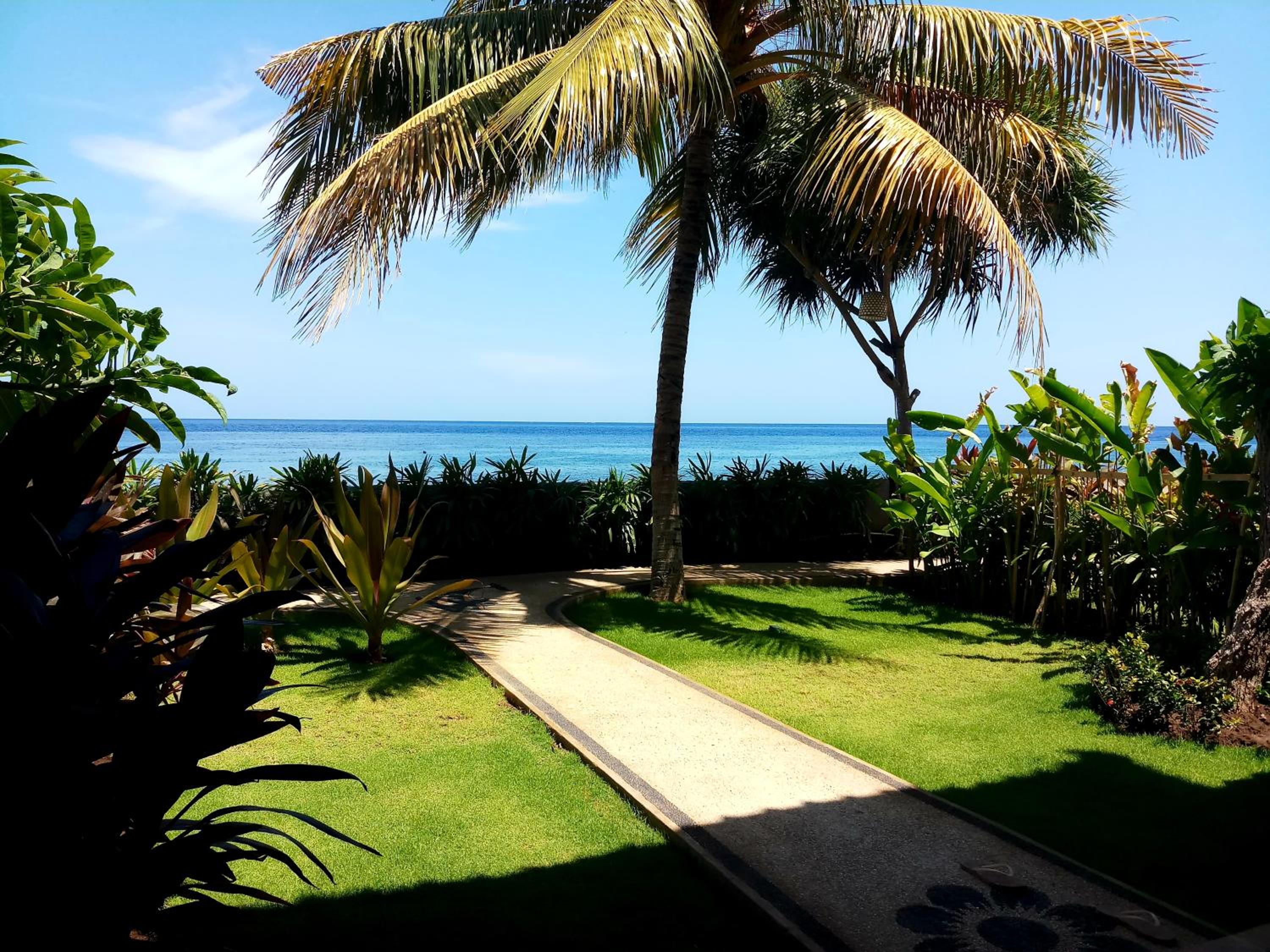 Double or Twin Room with Sea View - Photo 13