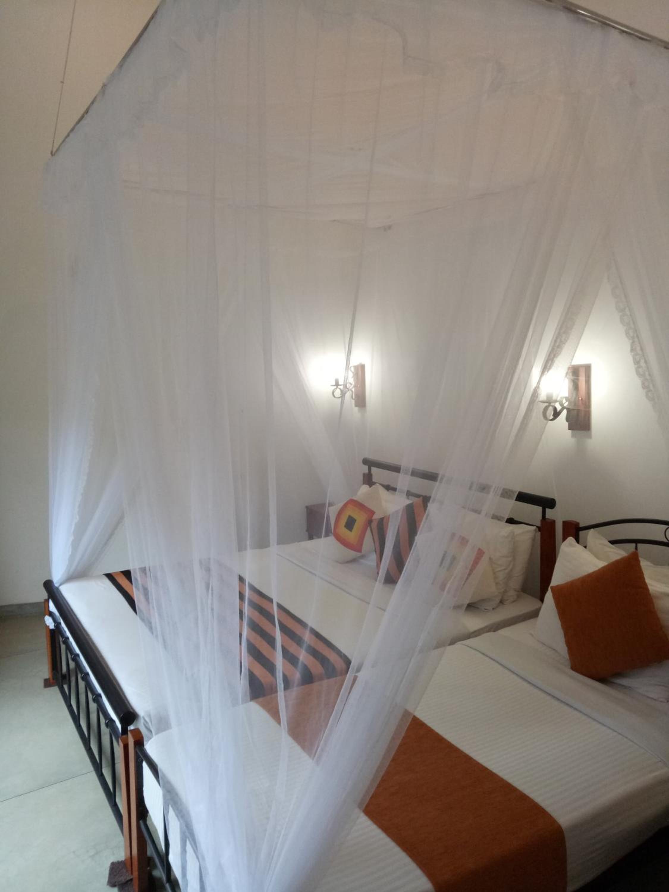Deluxe Family Room with Free 24 hours Check-in & Check-out photo 3