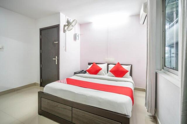 Standard Double or Twin Room photo 2