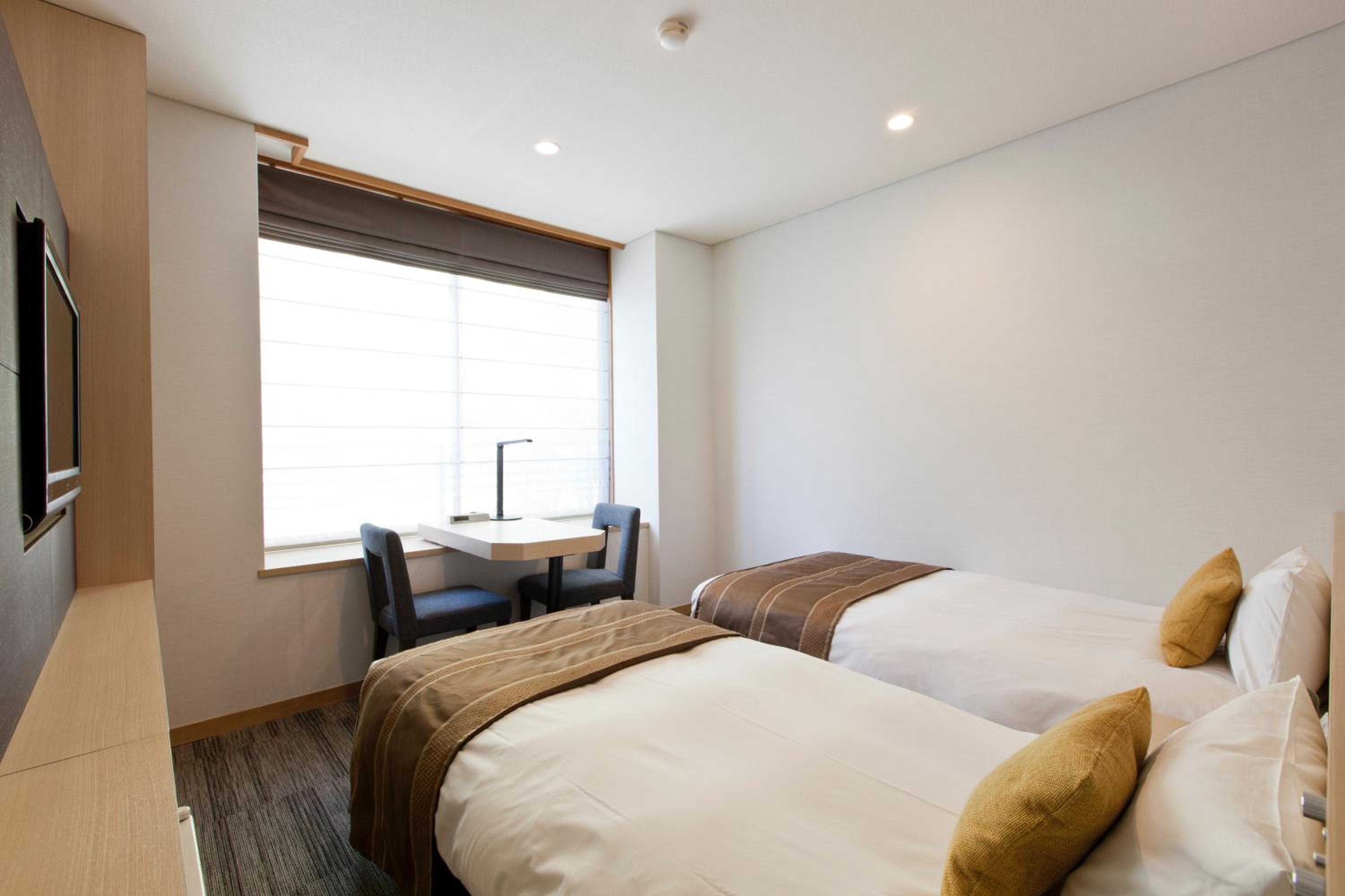Compact Twin Room photo 1