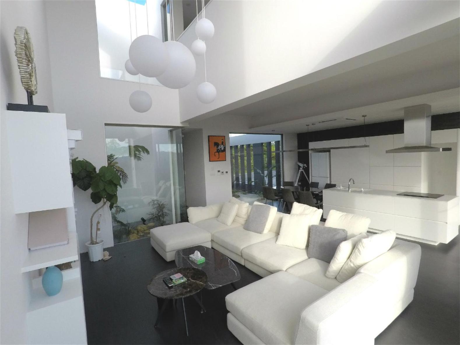 Villa with Sea View - Photo 29
