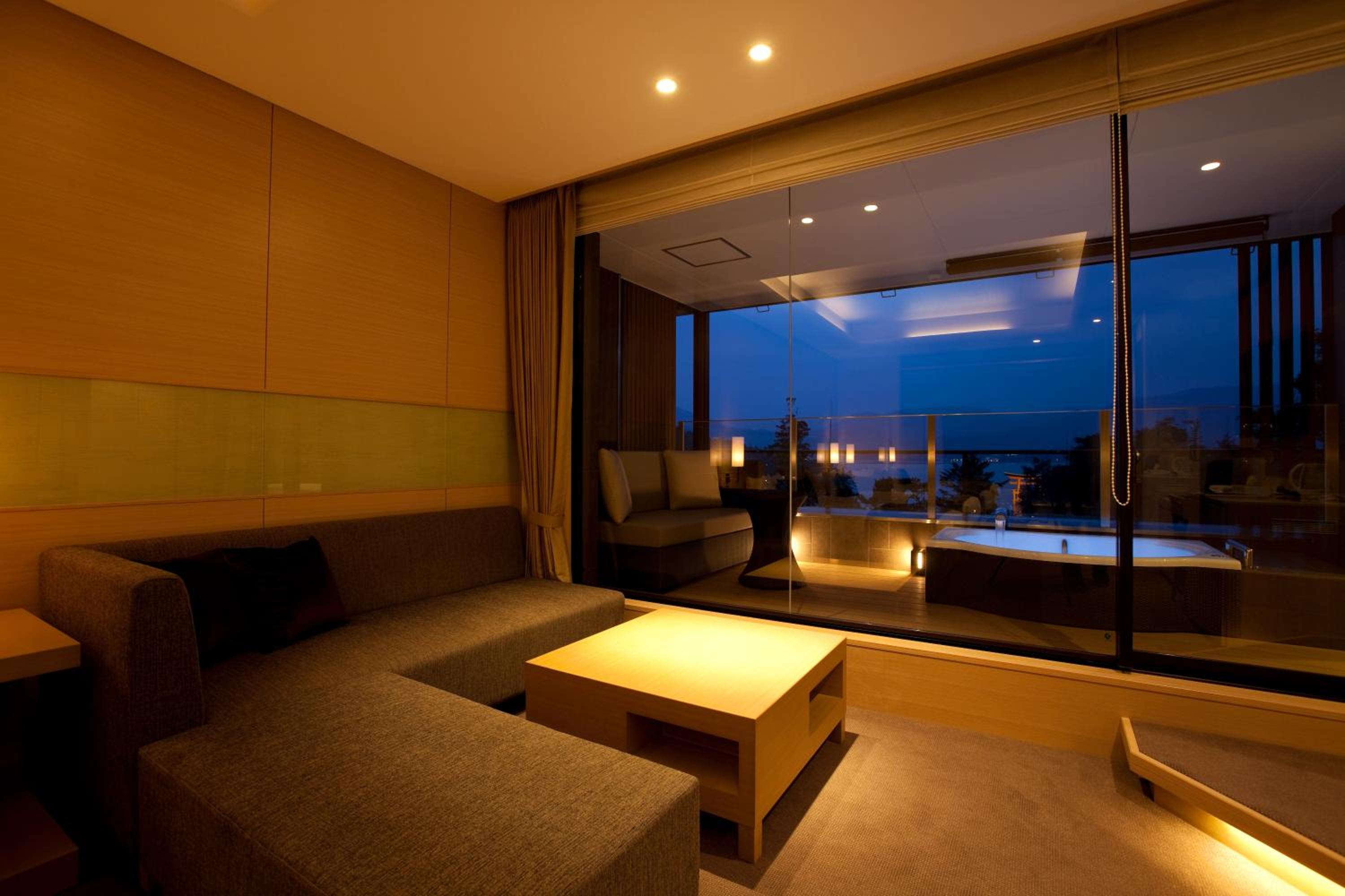 Suite with Tatami Area and Open-Air Bath photo 2