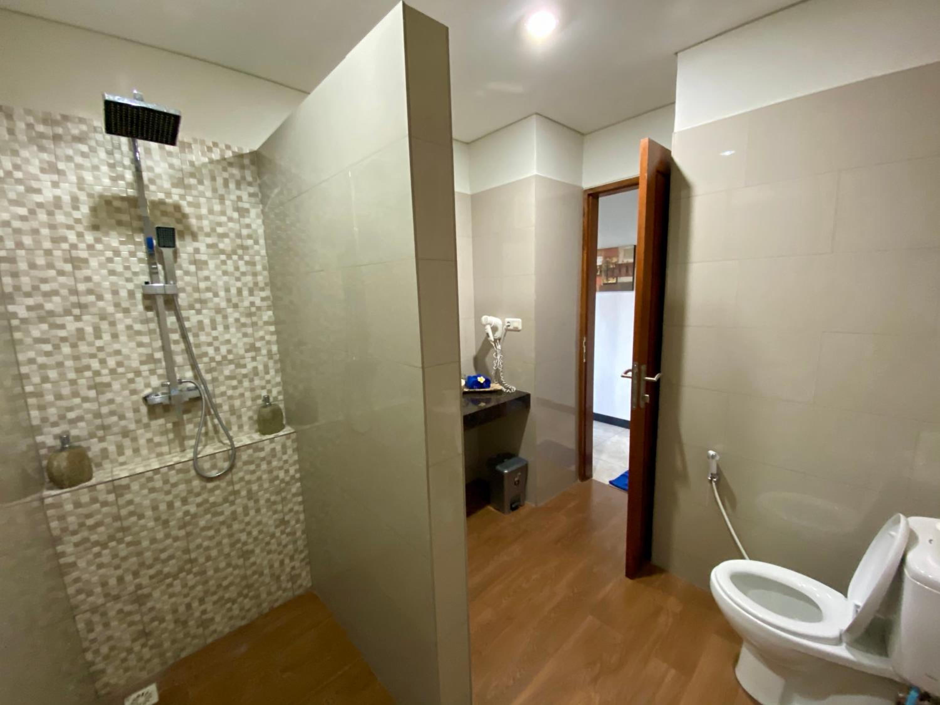 Deluxe Double or Twin Room with Sea View - Photo 8