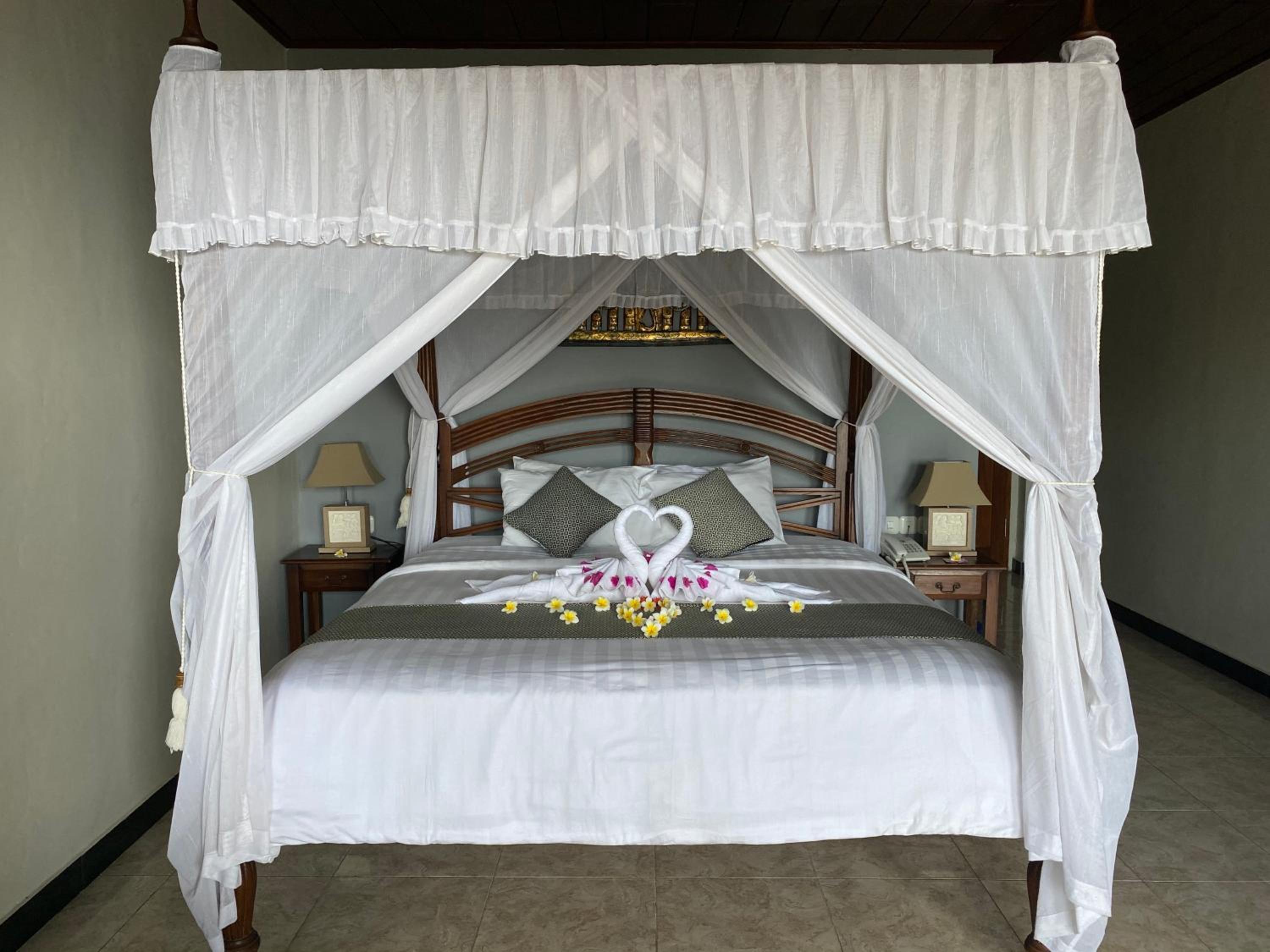 Deluxe Double or Twin Room with Sea View - Photo 10