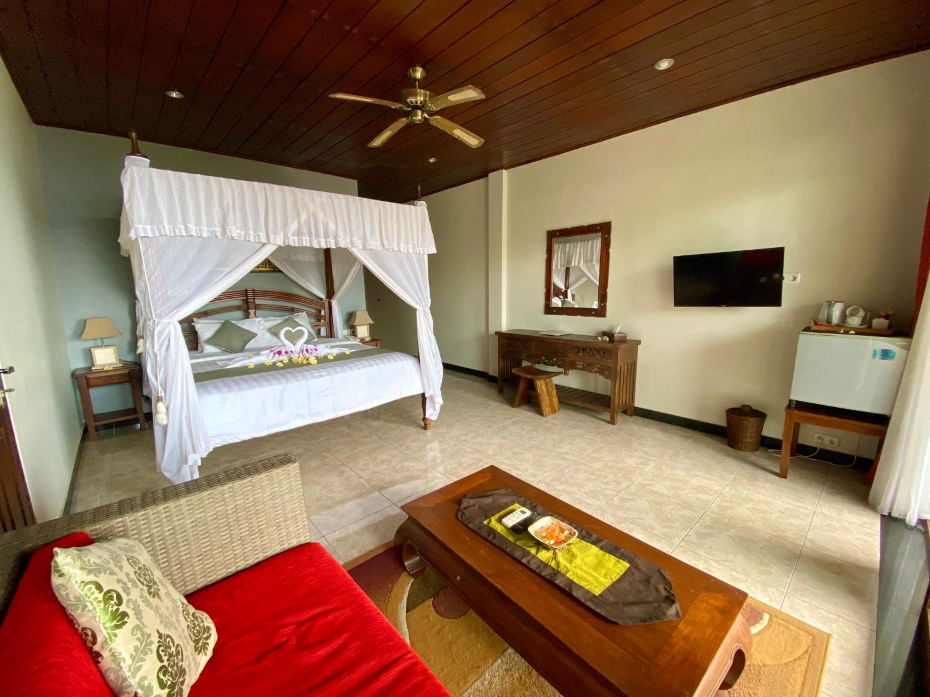 Deluxe Double or Twin Room with Sea View - Photo 1