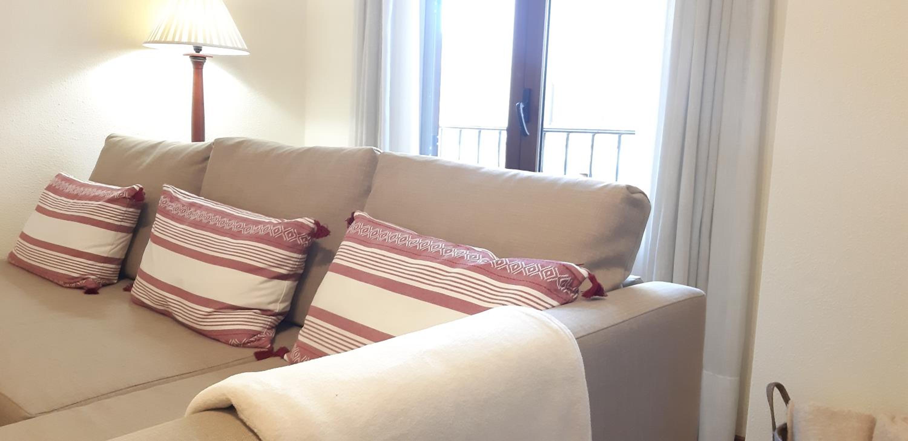 Apartamento con Balcón