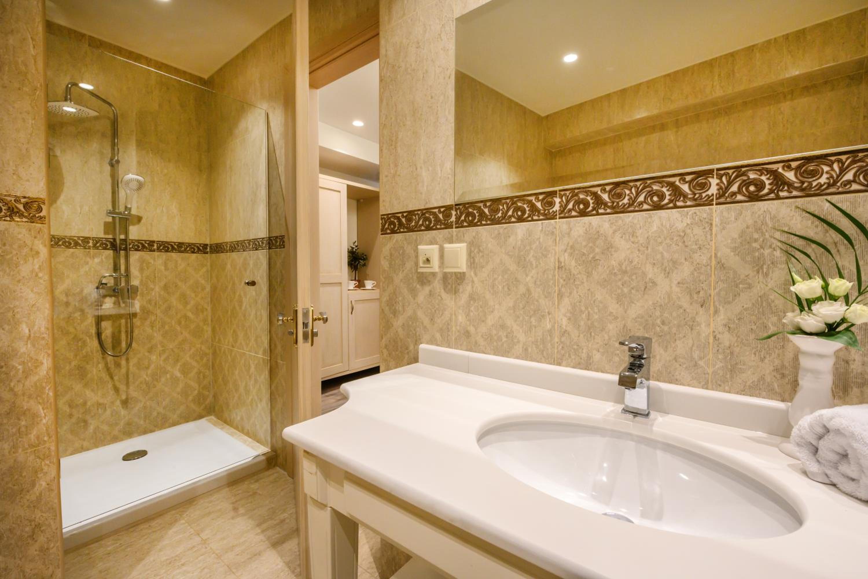 Superior Triple Room - Photo 3