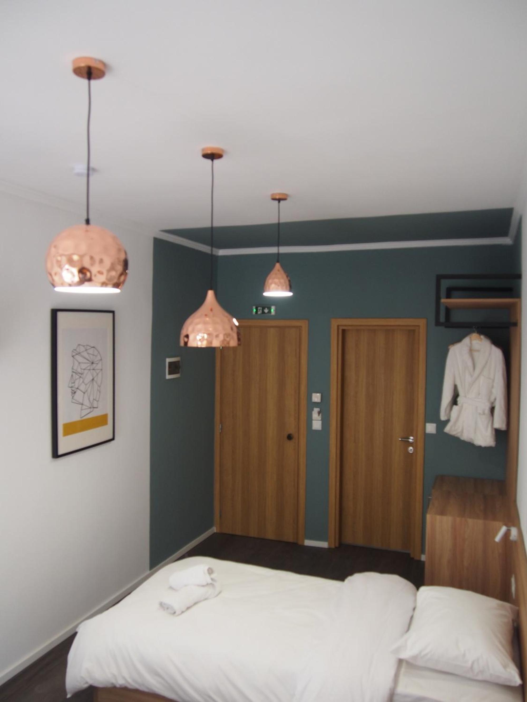 Standard Double Room - Photo 13