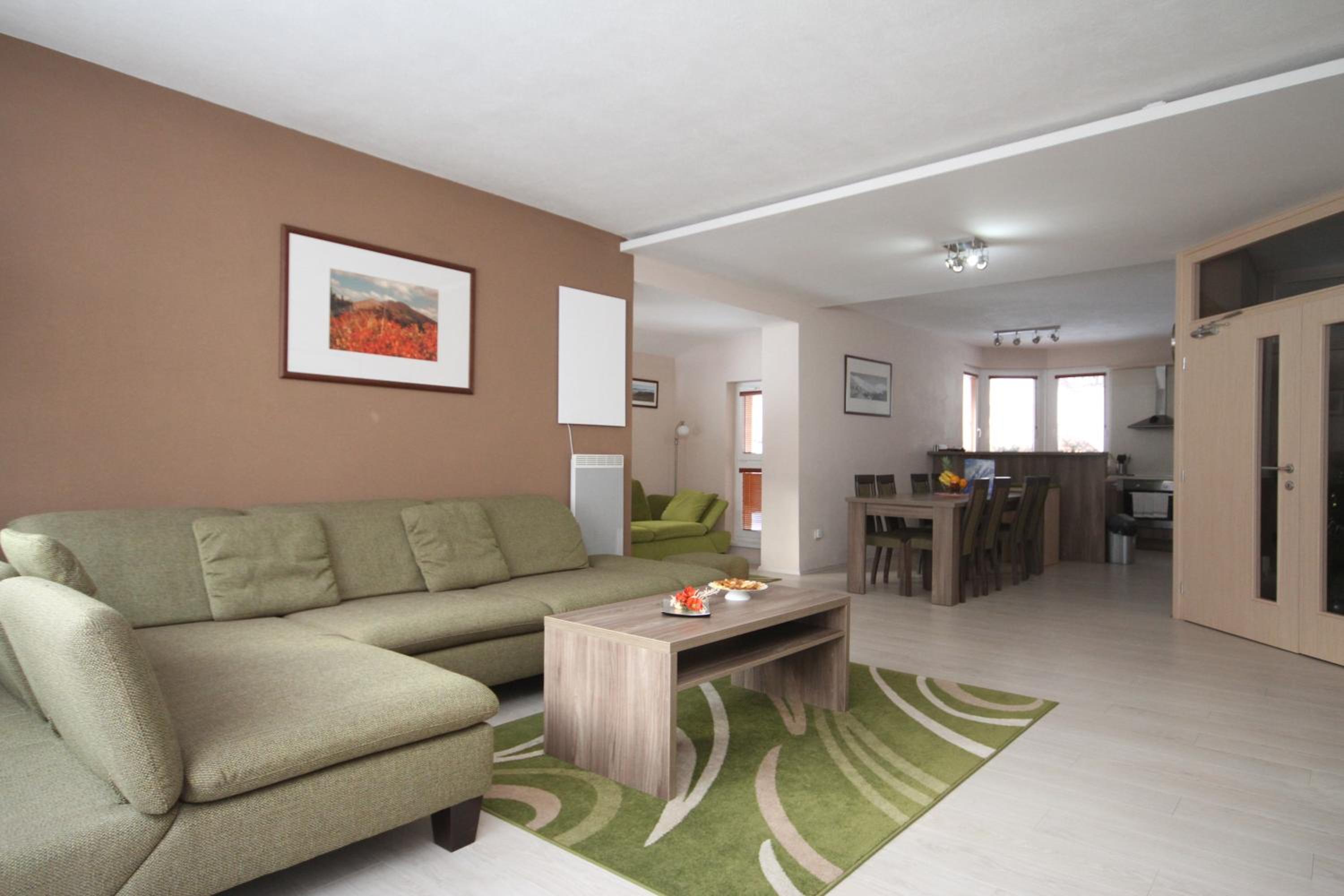 Large Duplex Apartment with Kids Corner - Photo 4