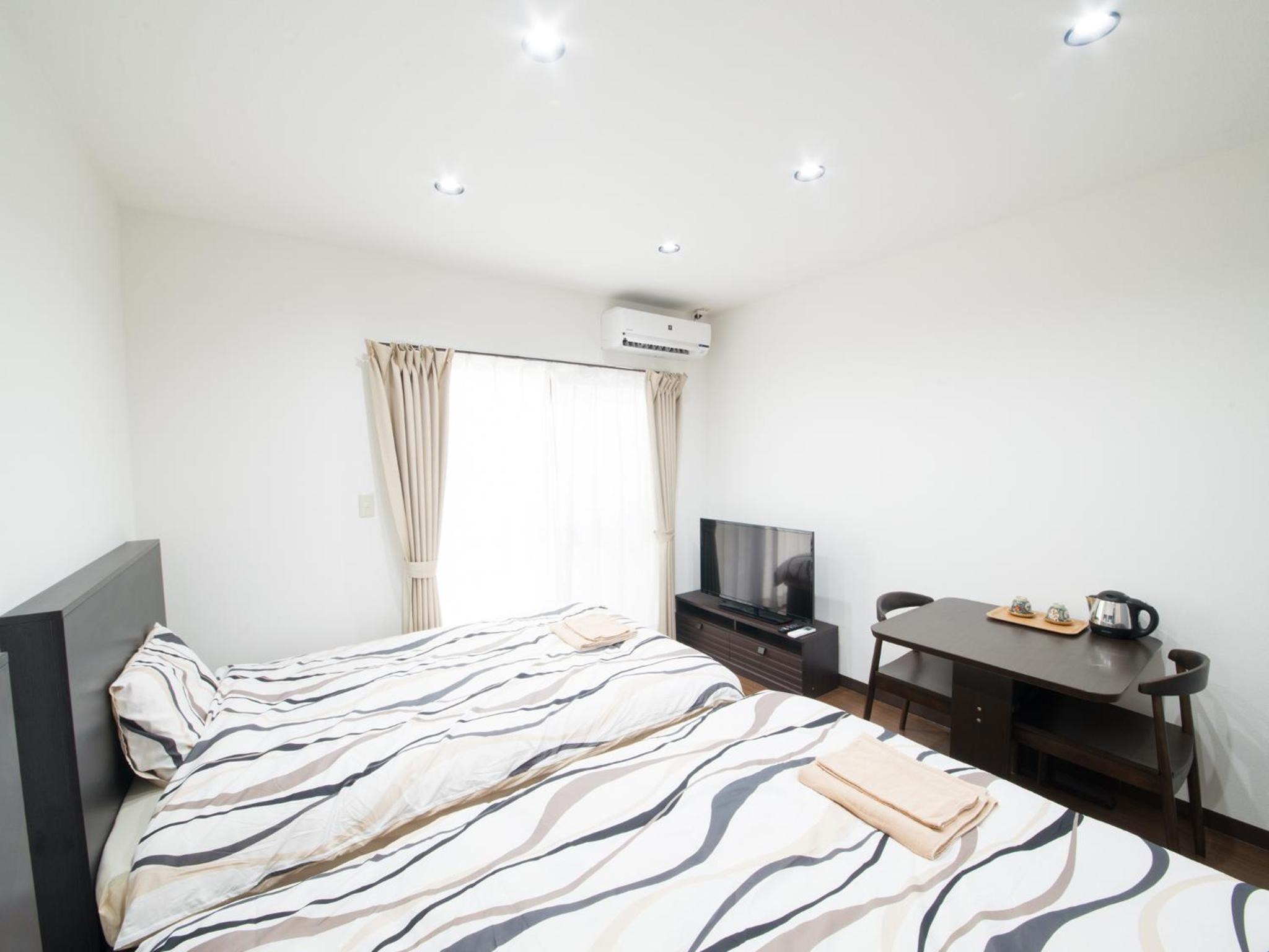 Twin Room with Shower