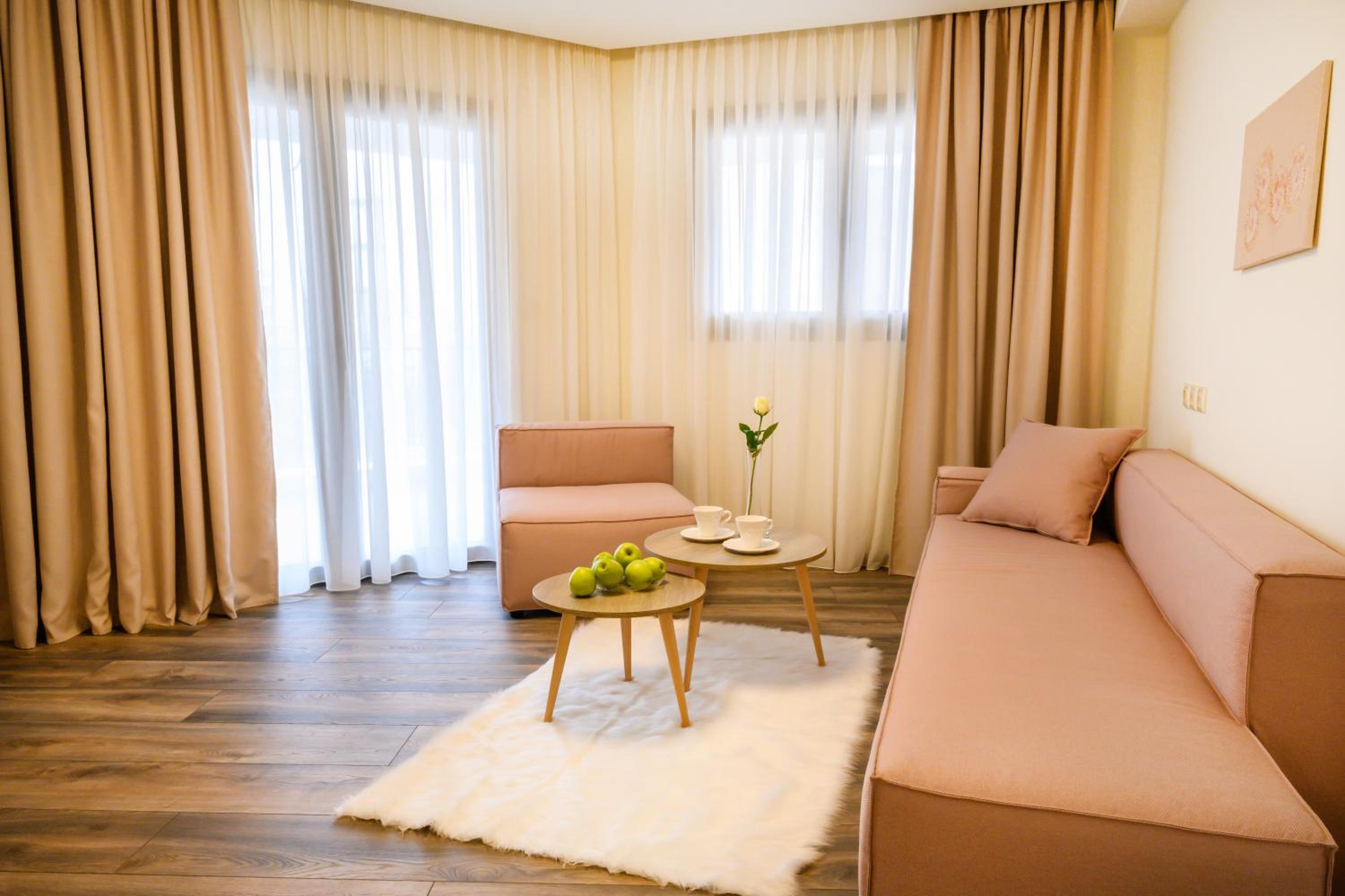 Deluxe Family Suite - Photo 1