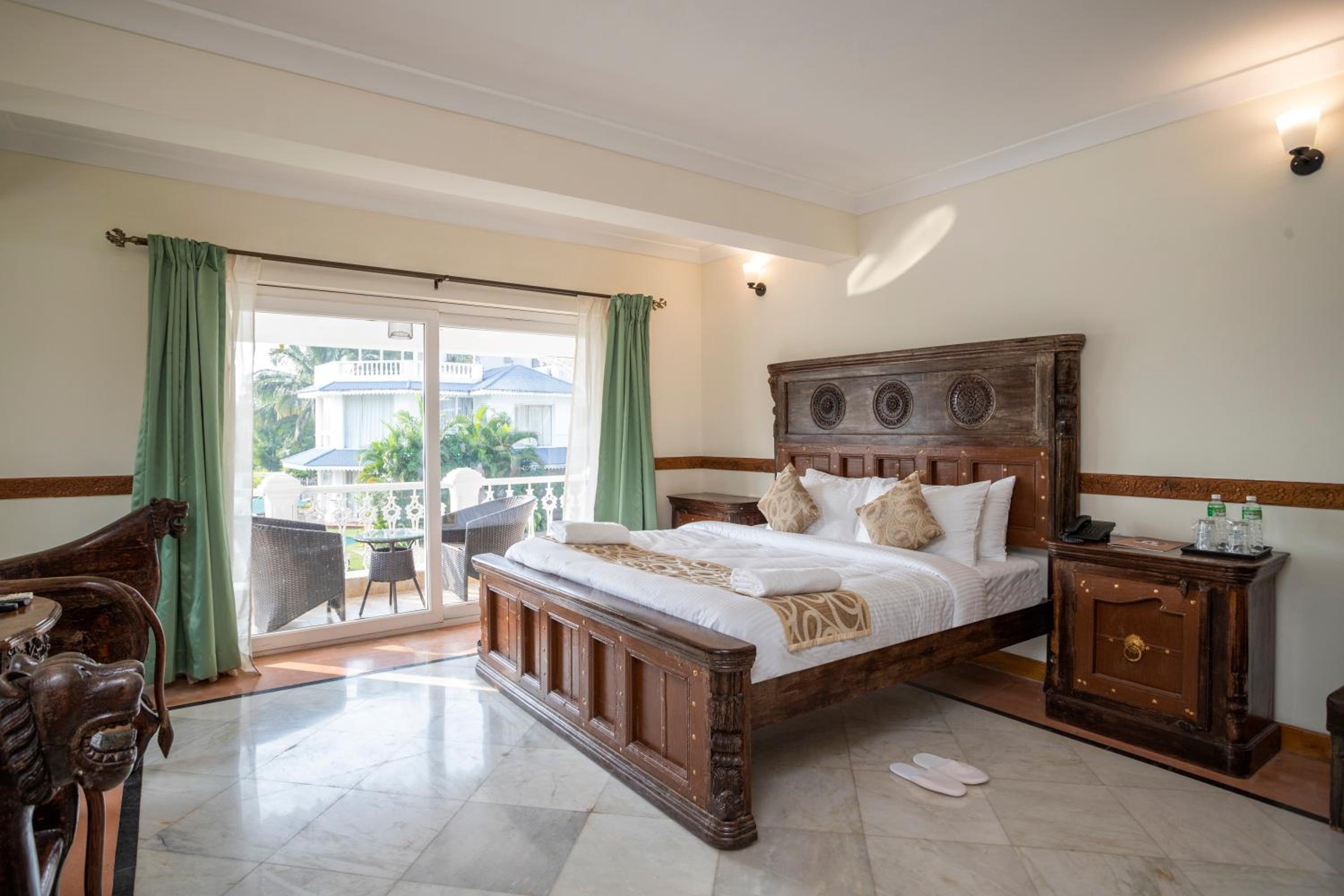 Premier Riverview with Balcony - 15% Discount on Food & Non-Alcoholic Beverages
