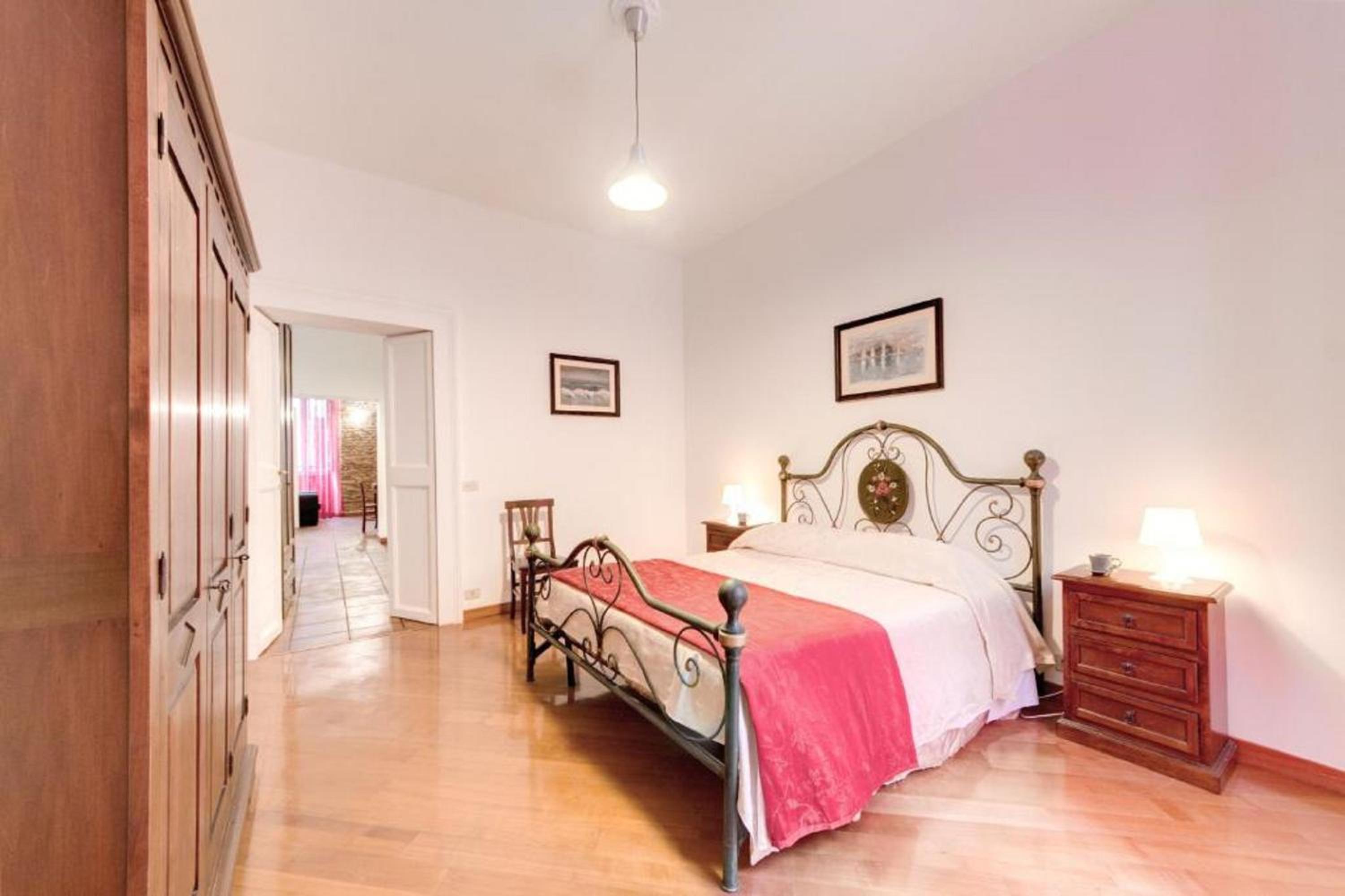 Large Double or Twin Room photo 3